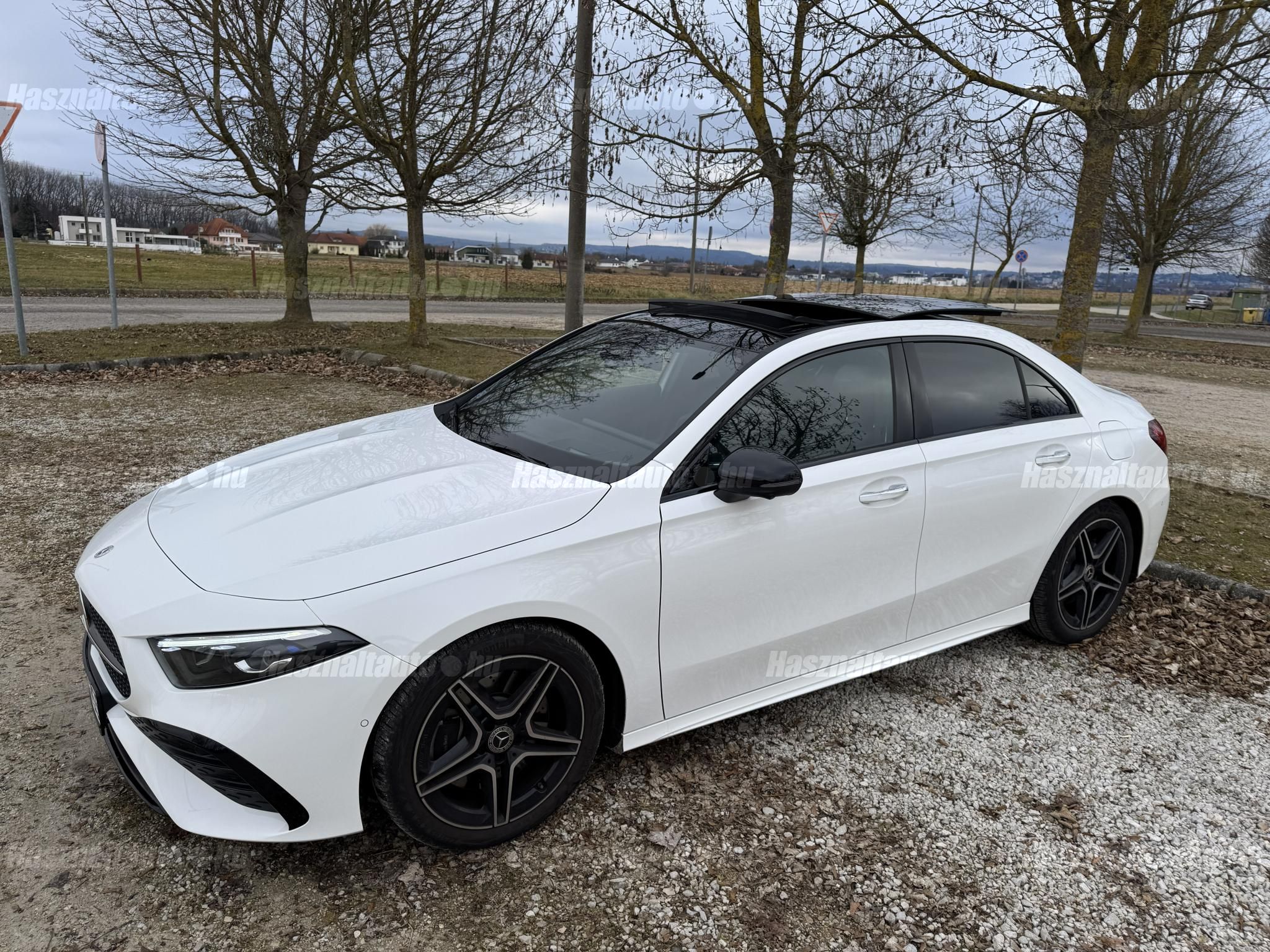 MERCEDES-BENZ A 250 2024/5 - 1