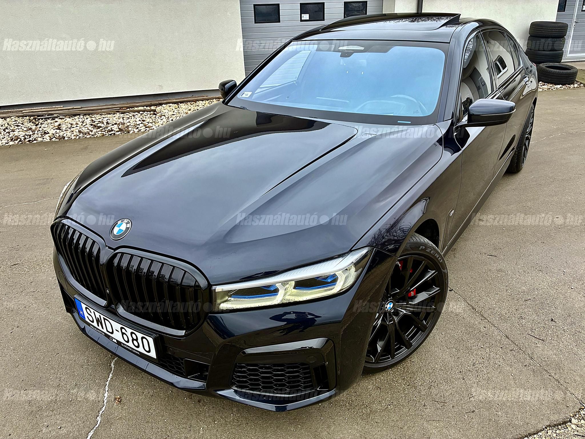 BMW 750 2020/11 - 1