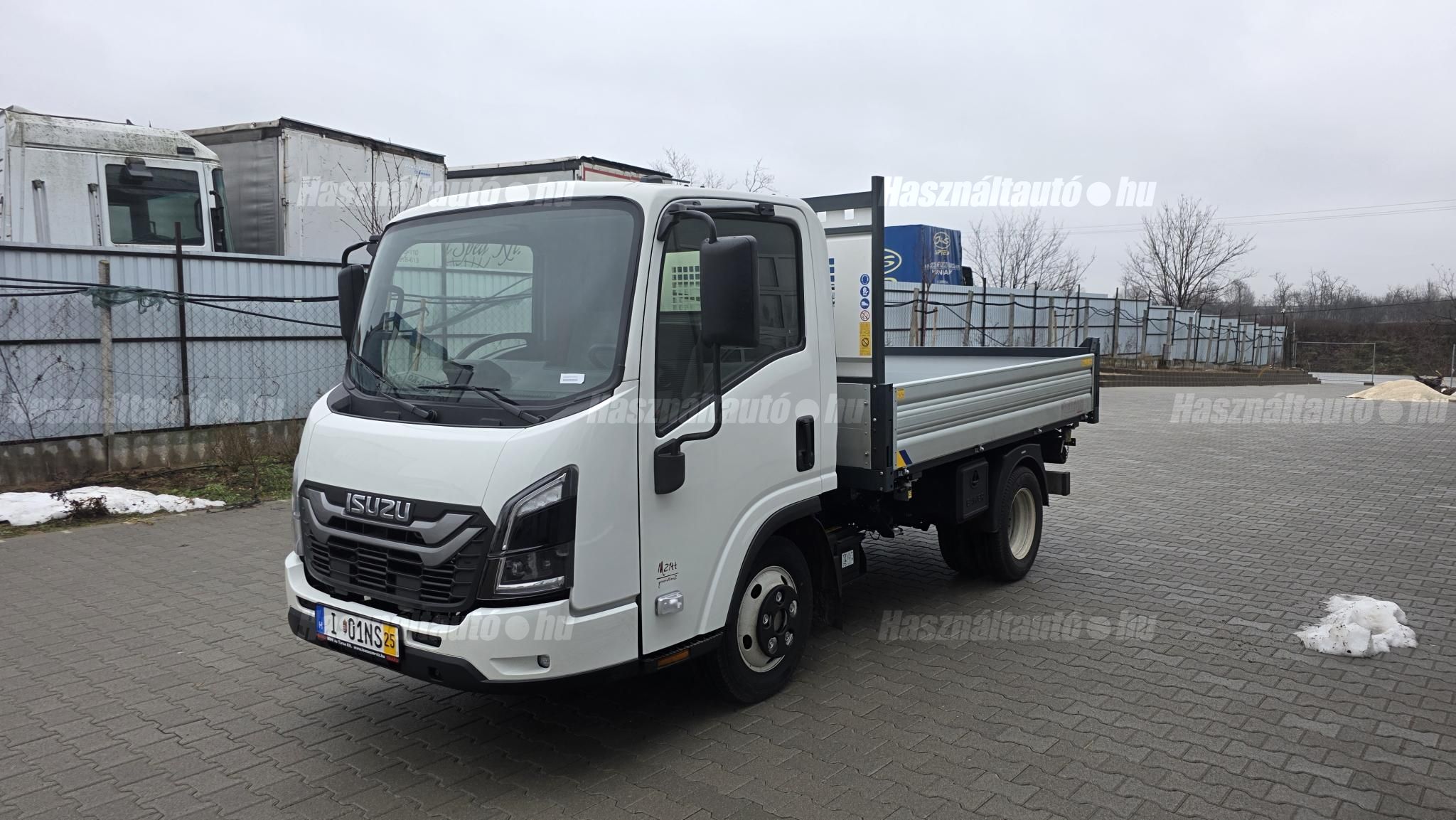 ISUZU M21 2025/12 - 1