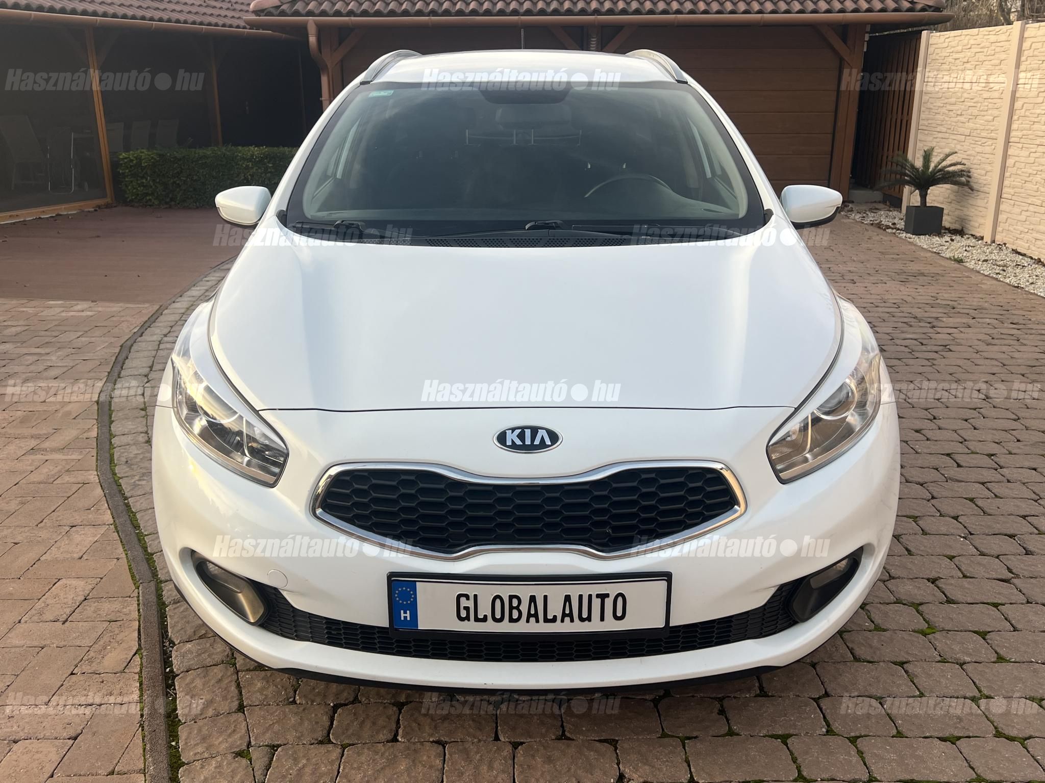 KIA CEE'D 2014/9 - 1