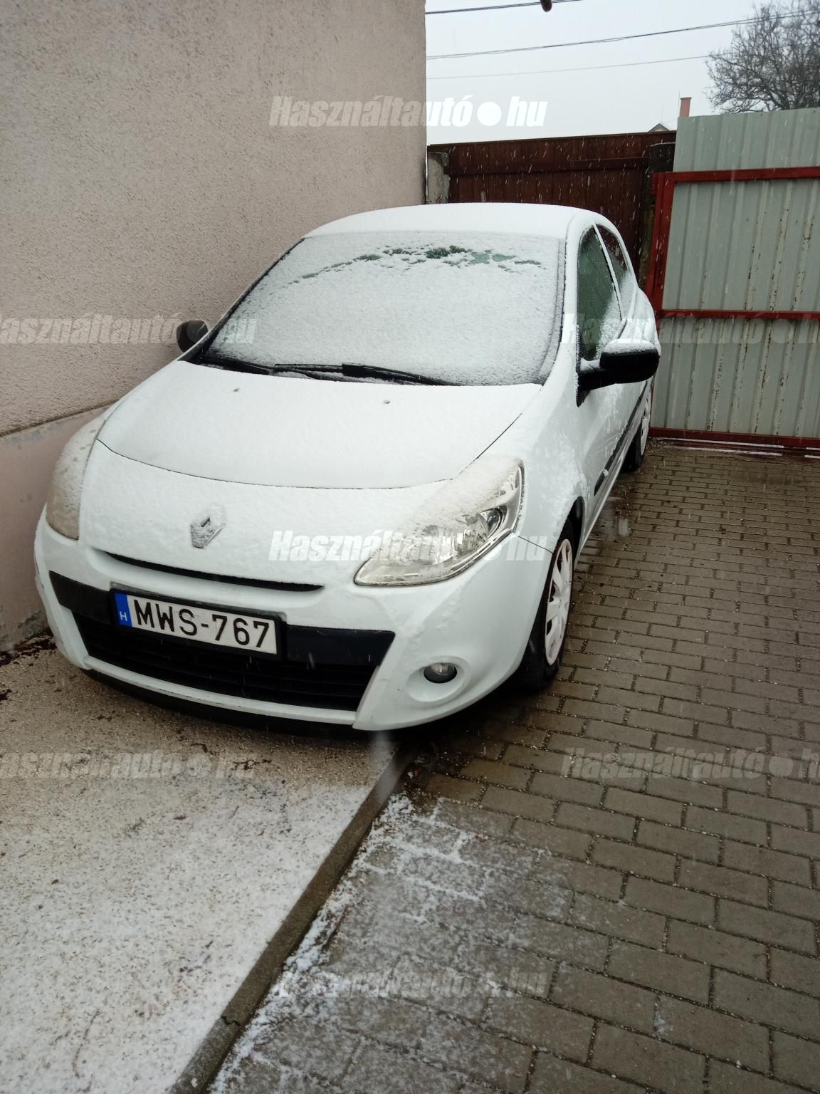 RENAULT CLIO 2012/8 - 1