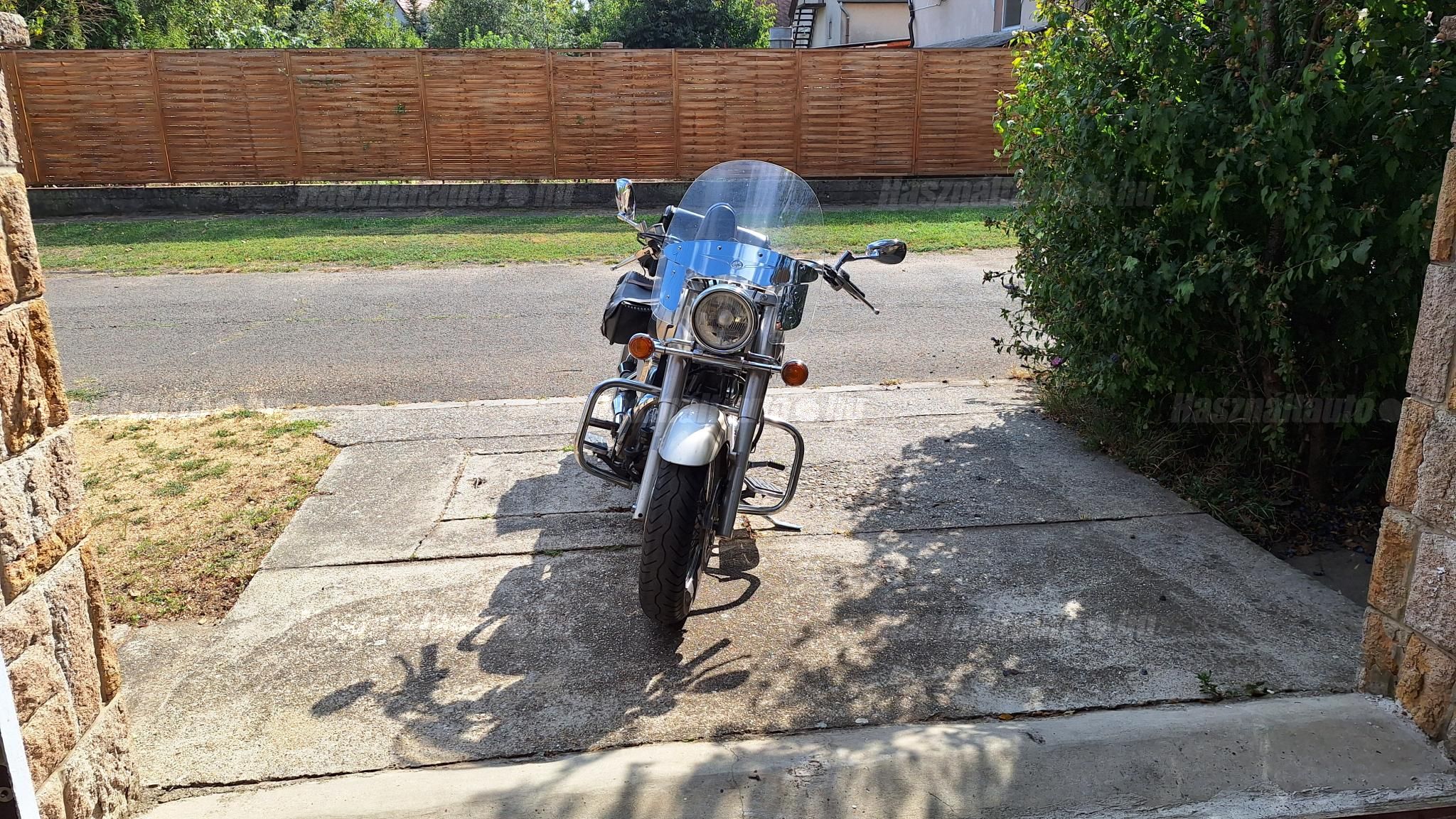 YAMAHA XV 1600 WILD STAR 2004/4 - 1