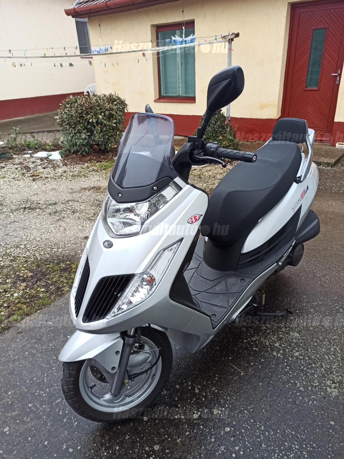 KYMCO DINK 200 2010/9 - 1