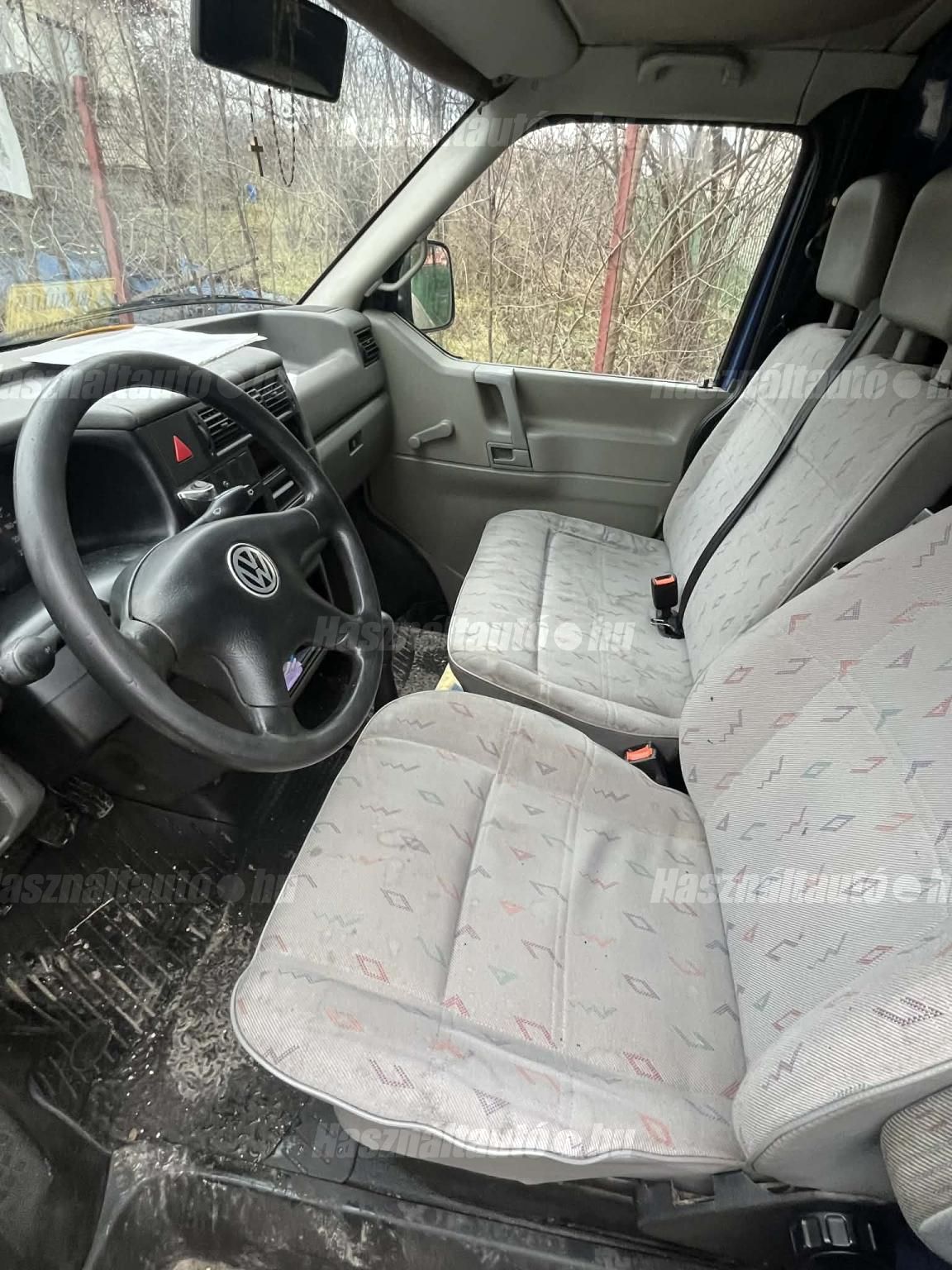 VOLKSWAGEN 411 2012/8 - 1