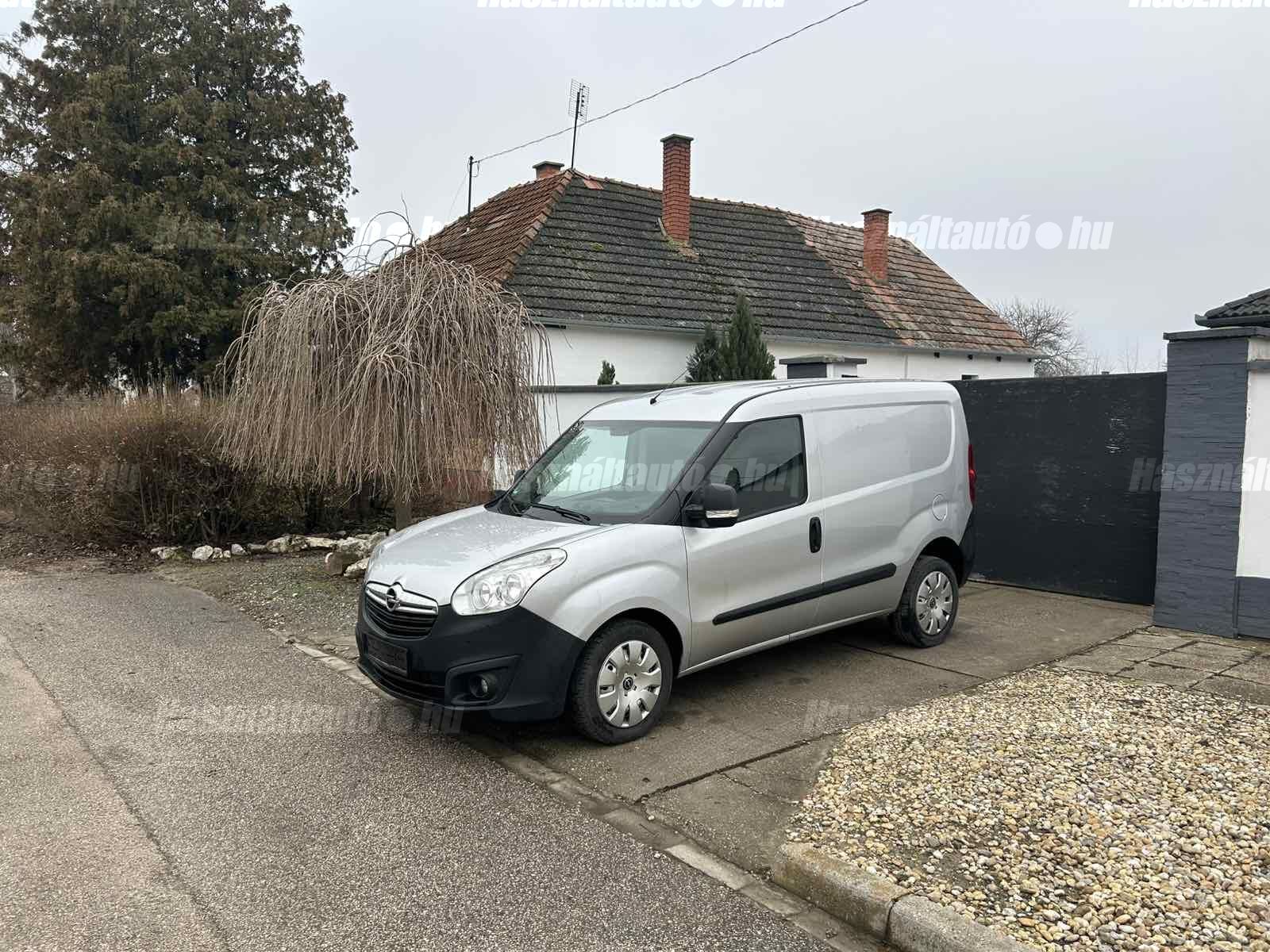 OPEL COMBO 2015/8 - 1
