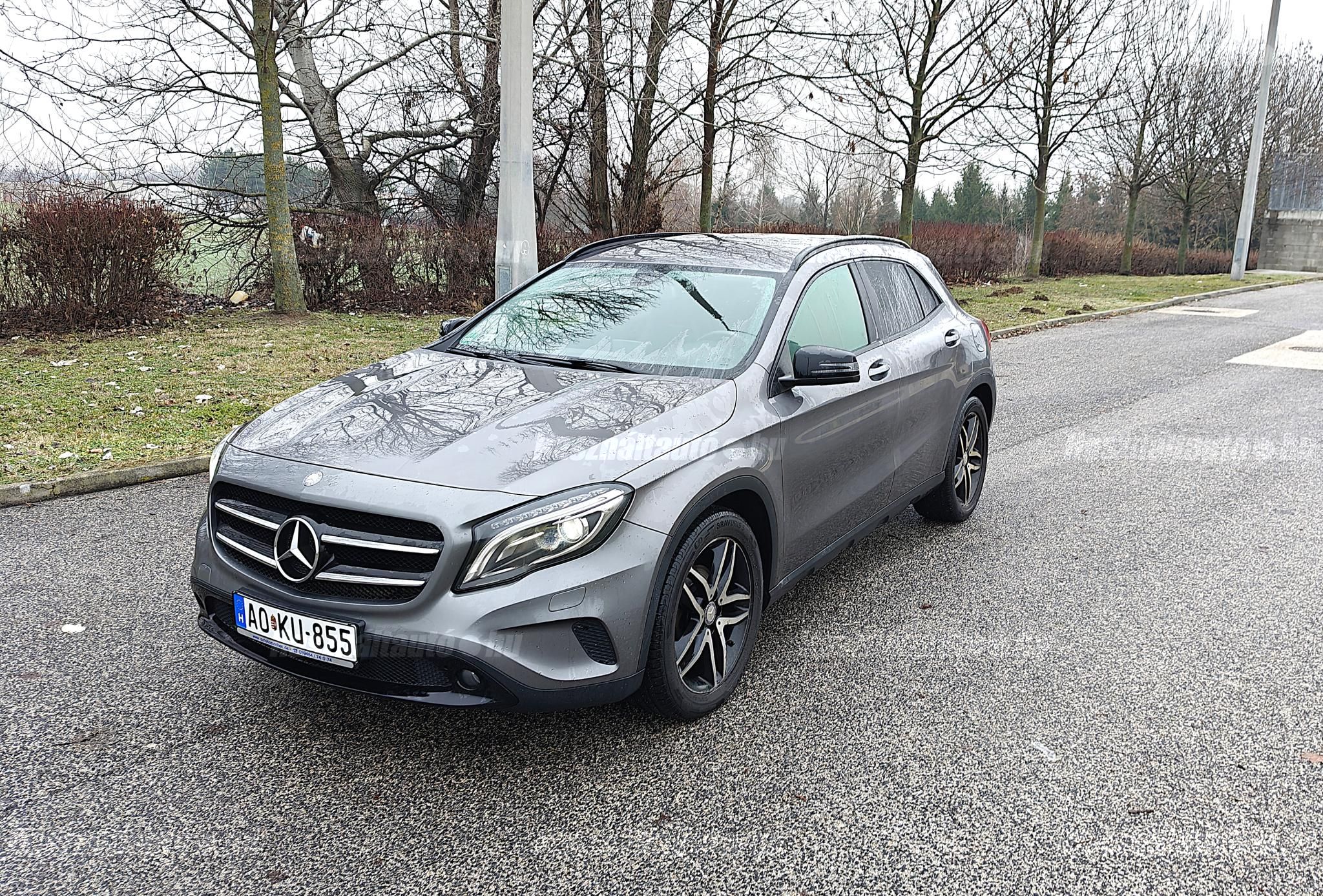 MERCEDES-BENZ GLA 200 2014/10 - 1
