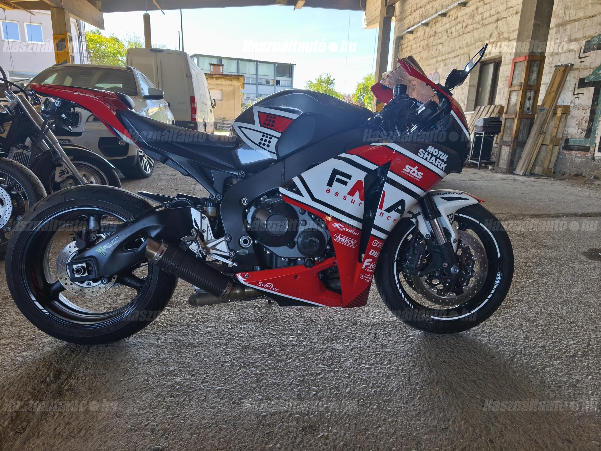 HONDA CBR 1000 RR 2011/1 - 1