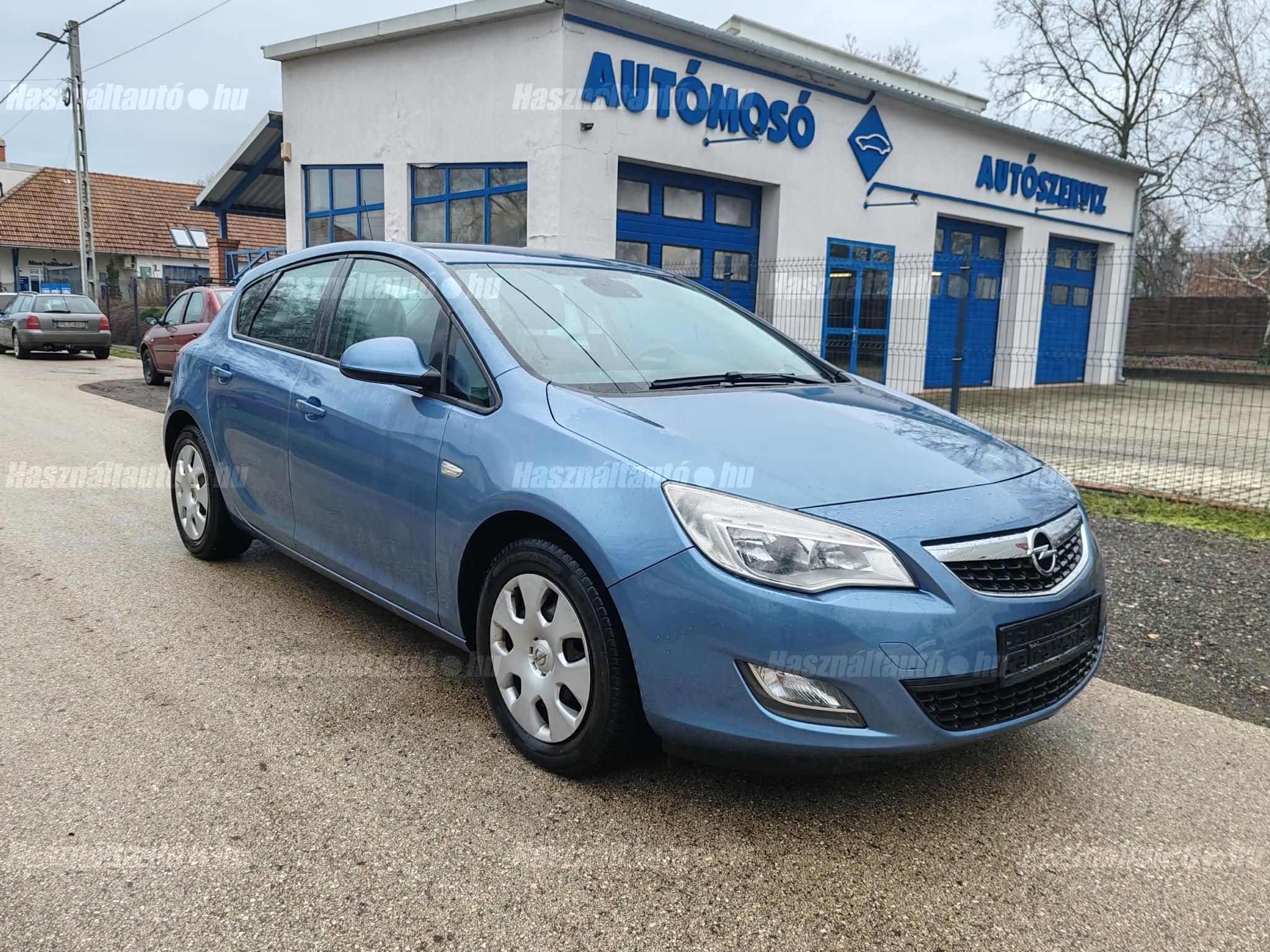 OPEL ASTRA J 2010/12 - 1