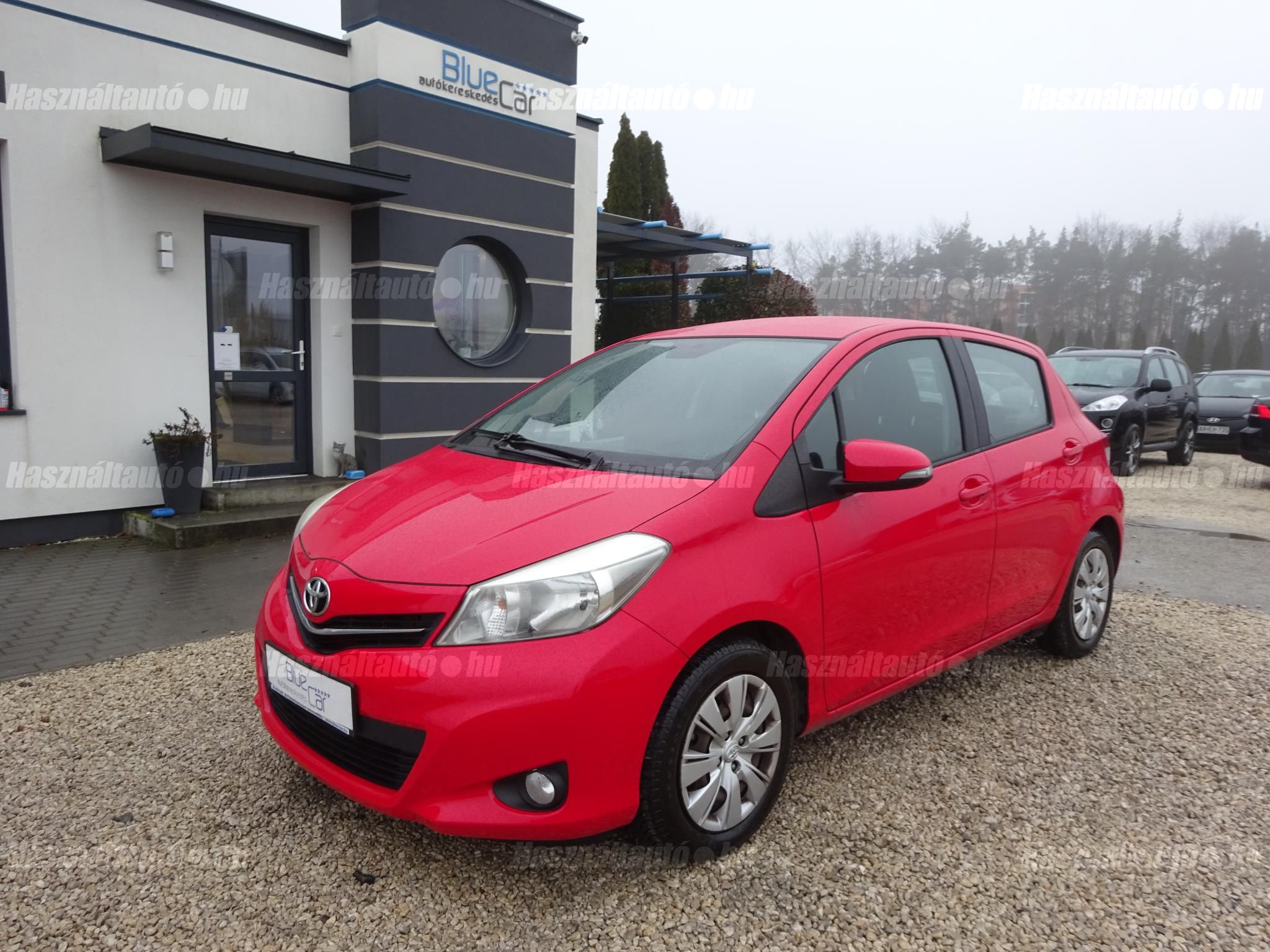 TOYOTA YARIS 2012/10 - 1