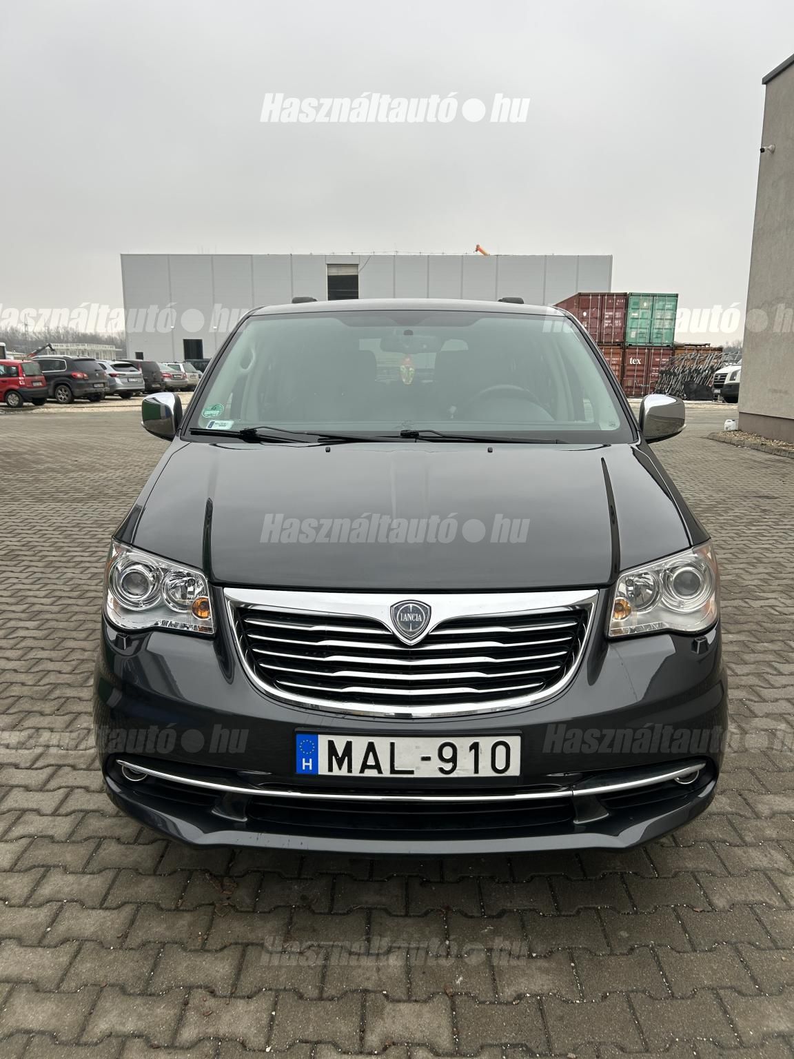 LANCIA VOYAGER 2011 - 1