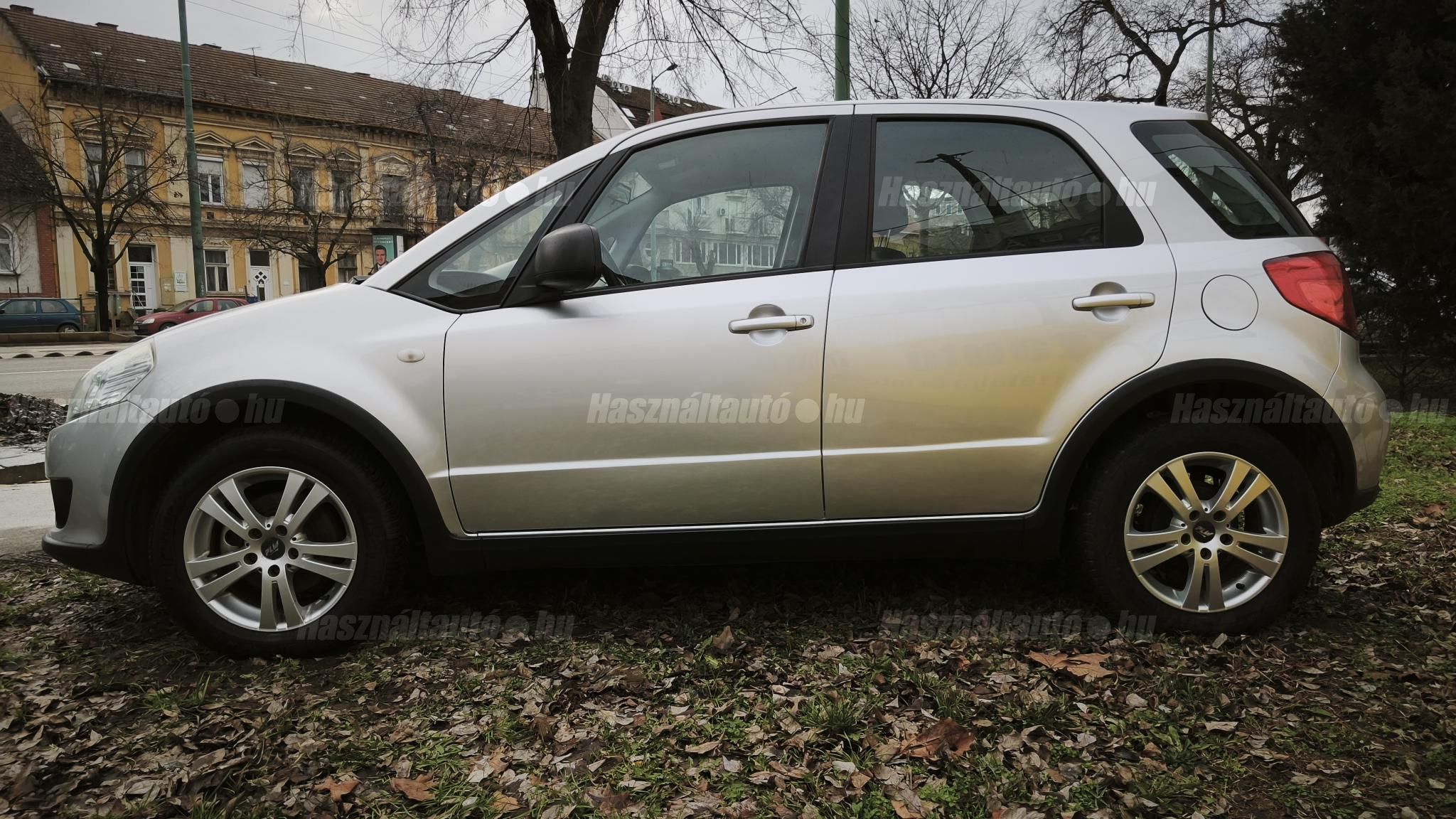 SUZUKI SX4 2009/10 - 1