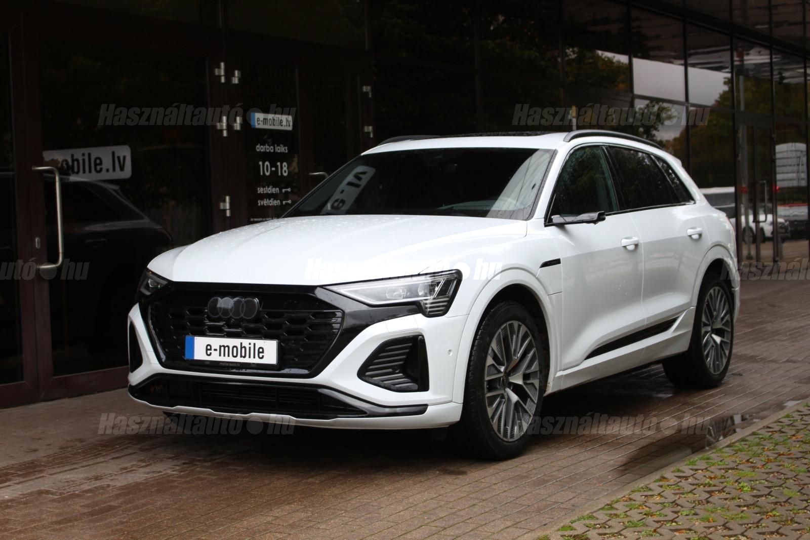 AUDI Q8 2023 - 1