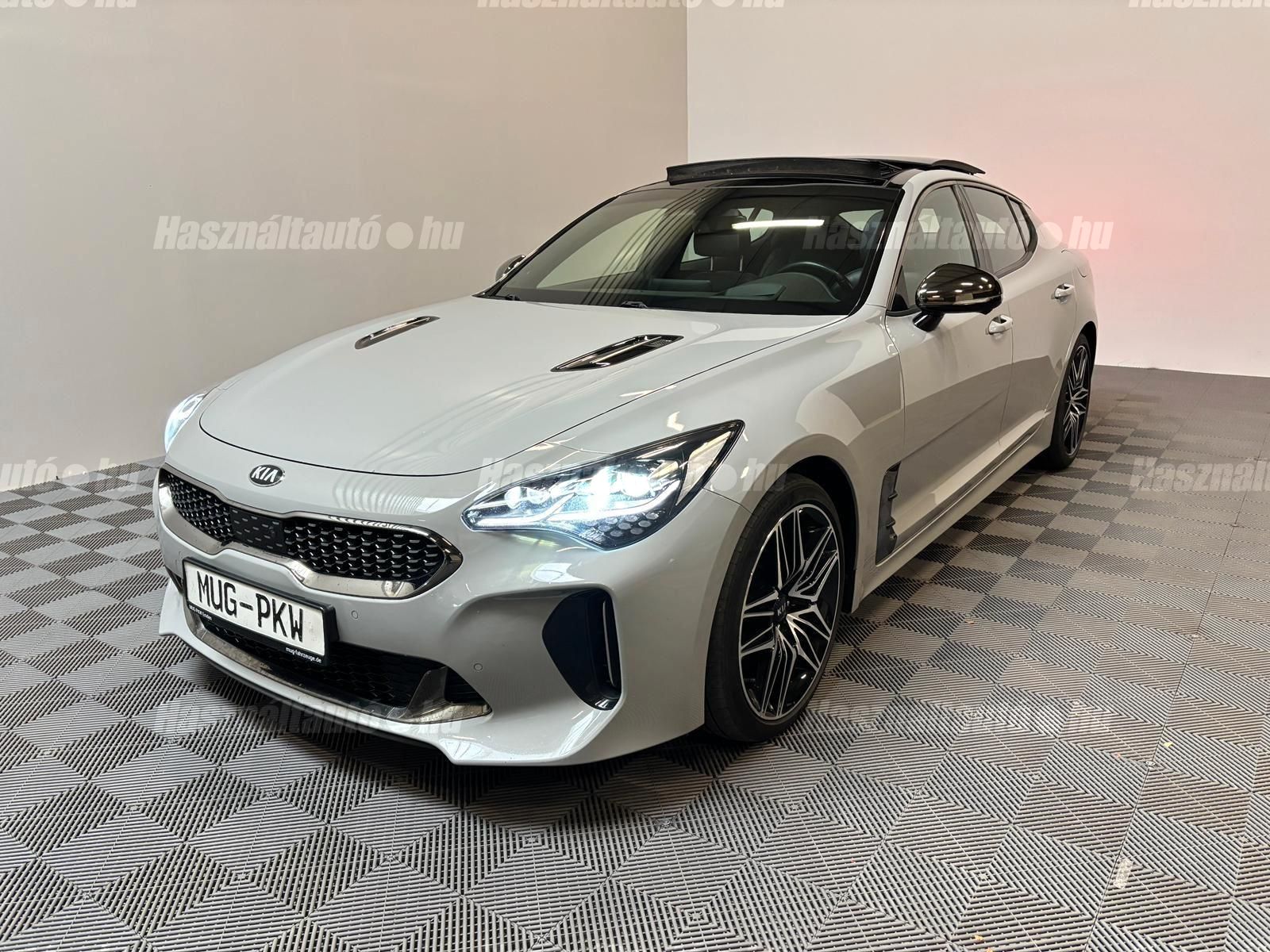 KIA STINGER 2021 - 1