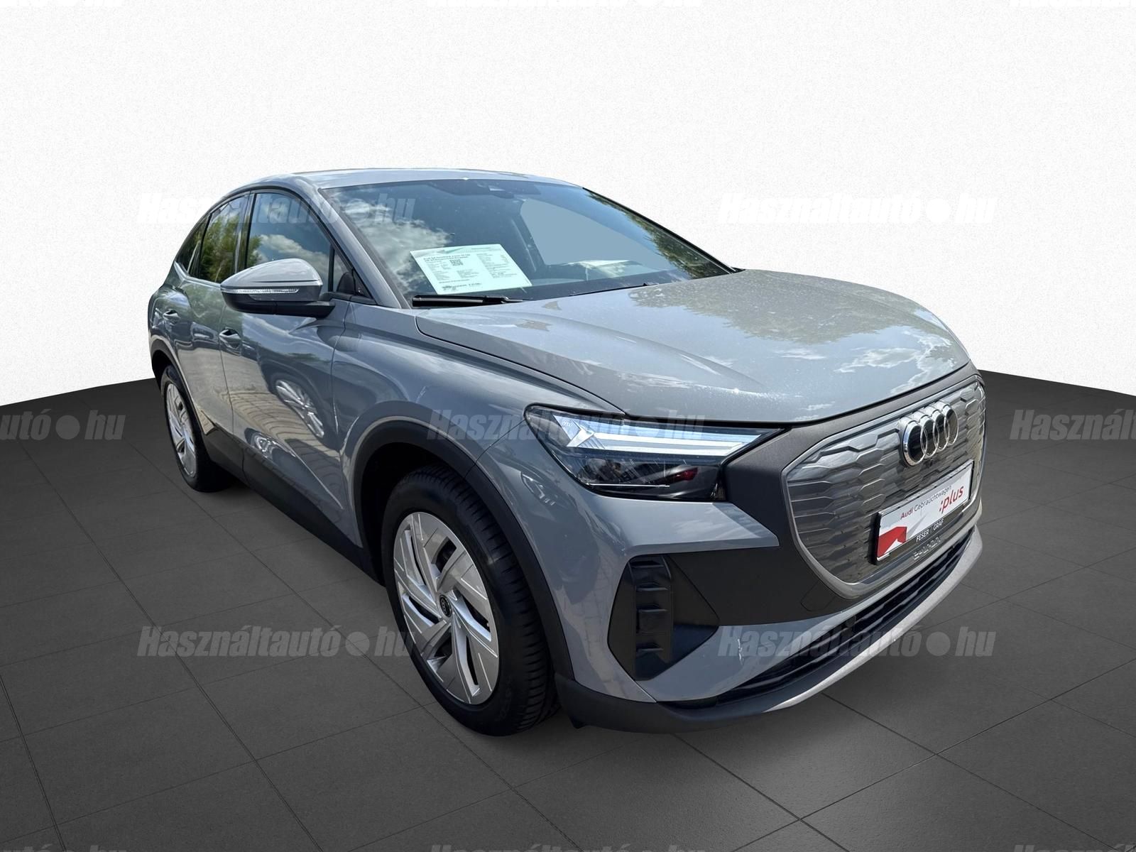 AUDI Q4 2022 - 1