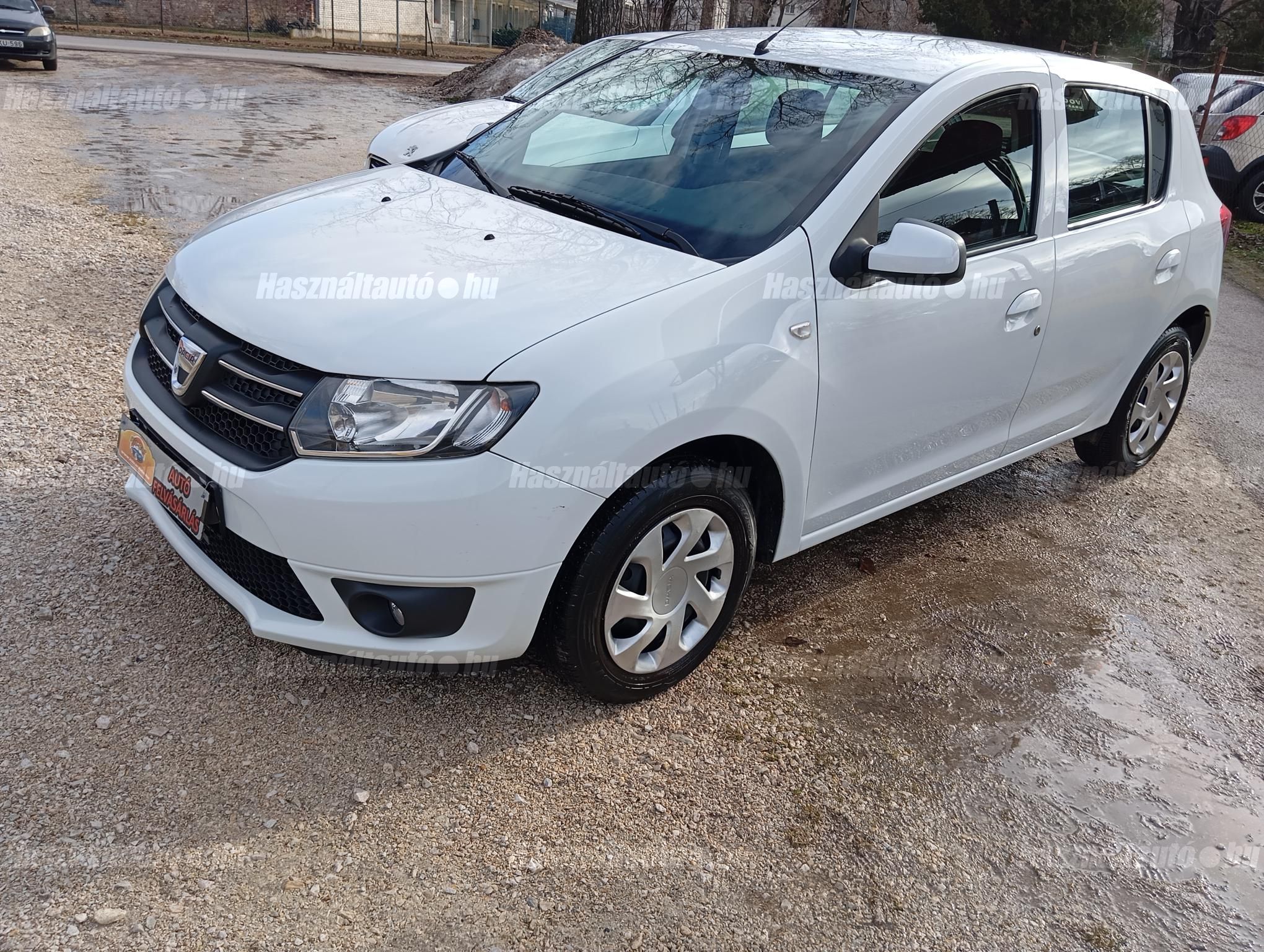 DACIA SANDERO 2014/4 - 1