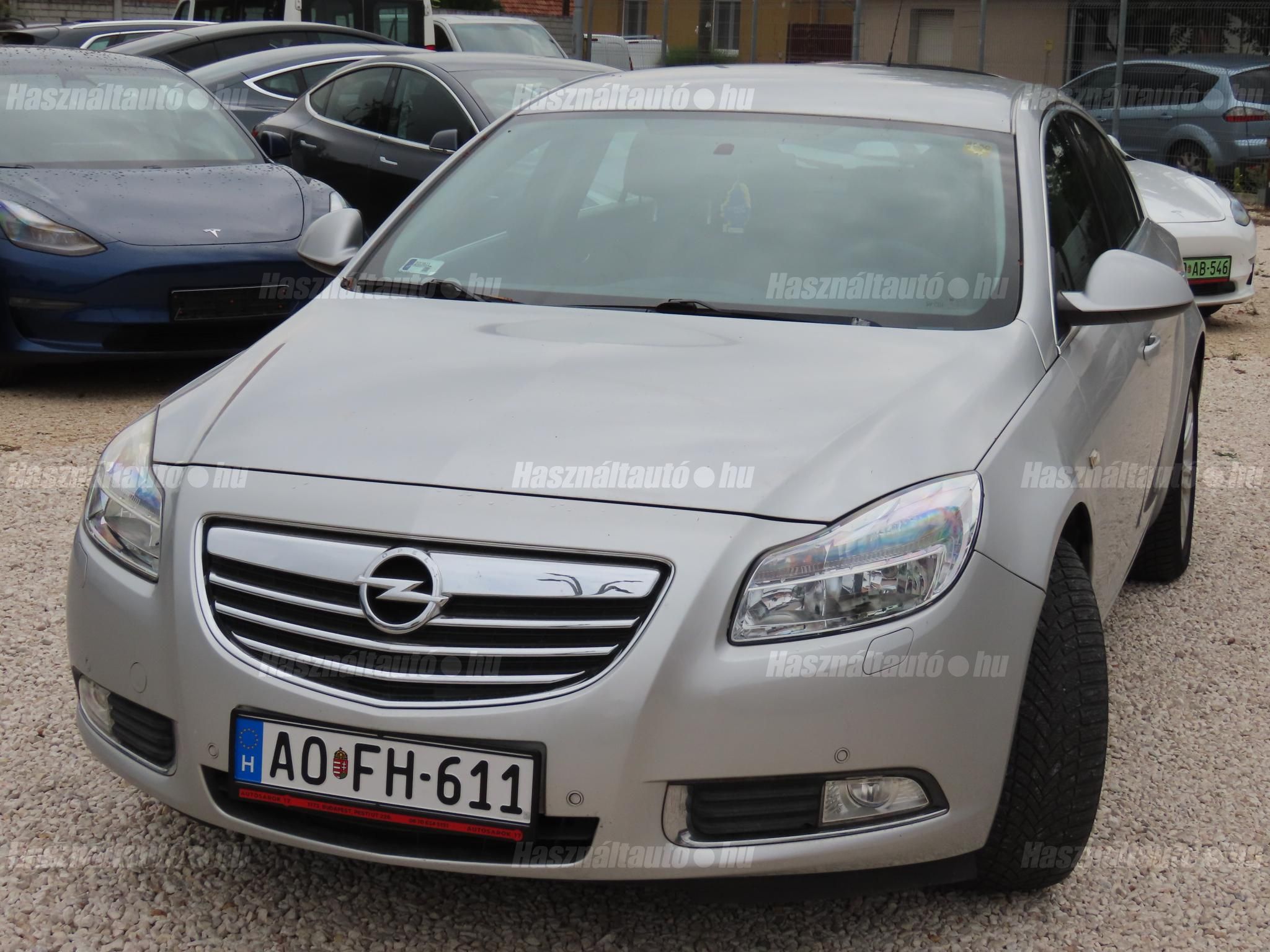 OPEL INSIGNIA 2009/6 - 1