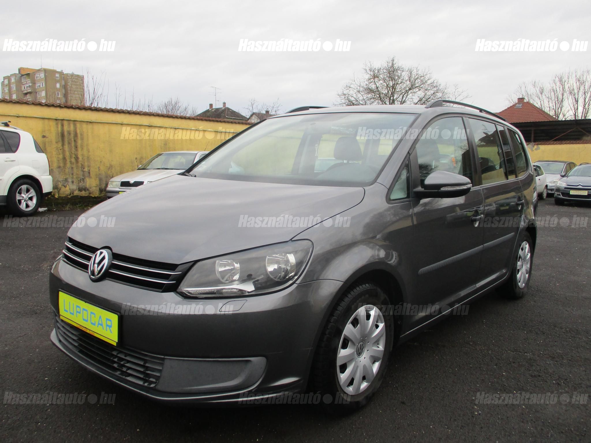 VOLKSWAGEN TOURAN 2010/8 - 1