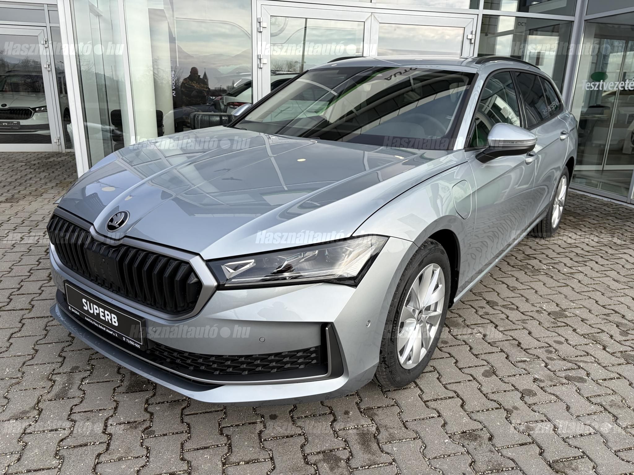 SKODA SUPERB 2026 - 1
