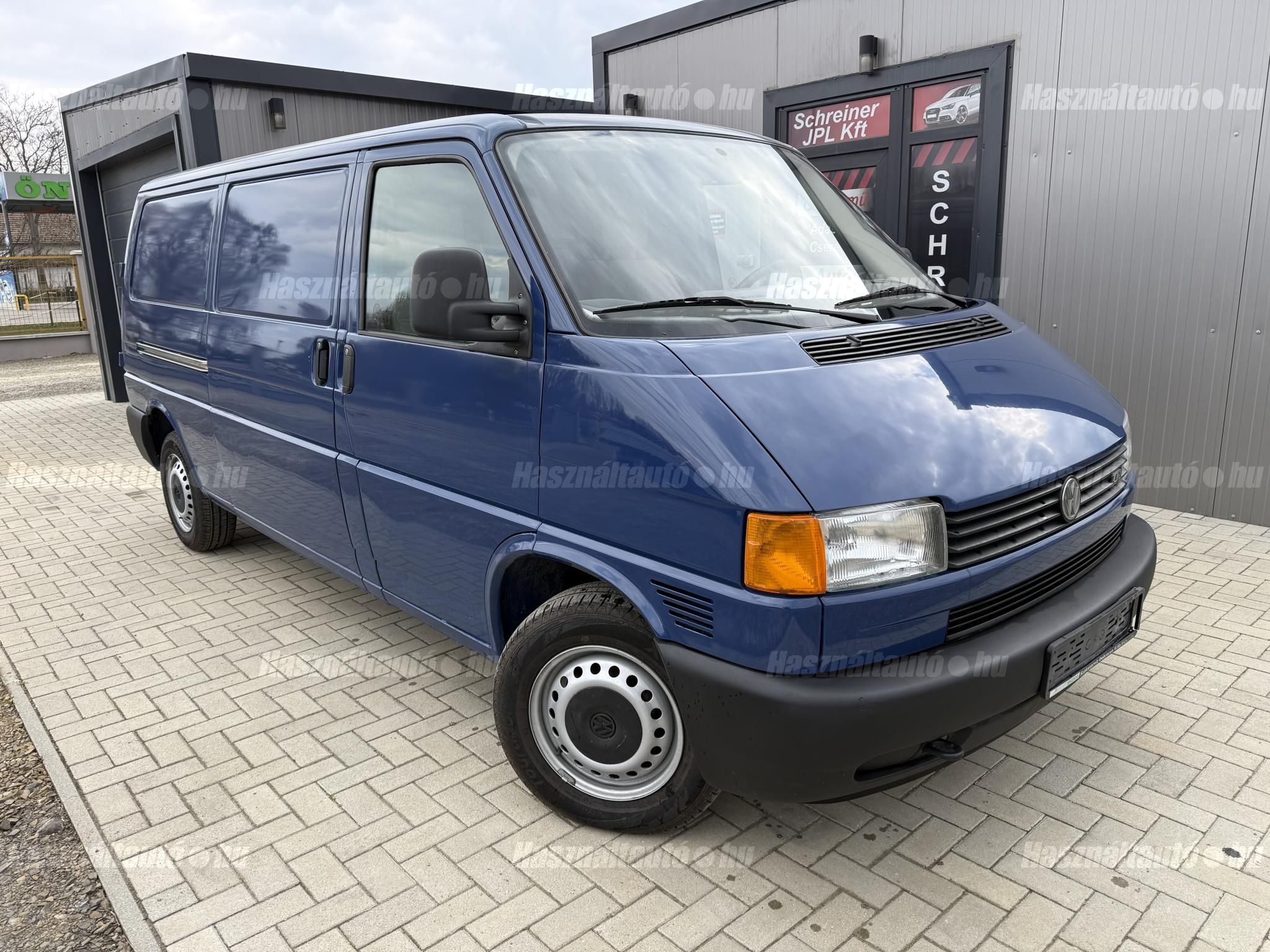 VOLKSWAGEN TRANSPORTER 2001/7 - 1