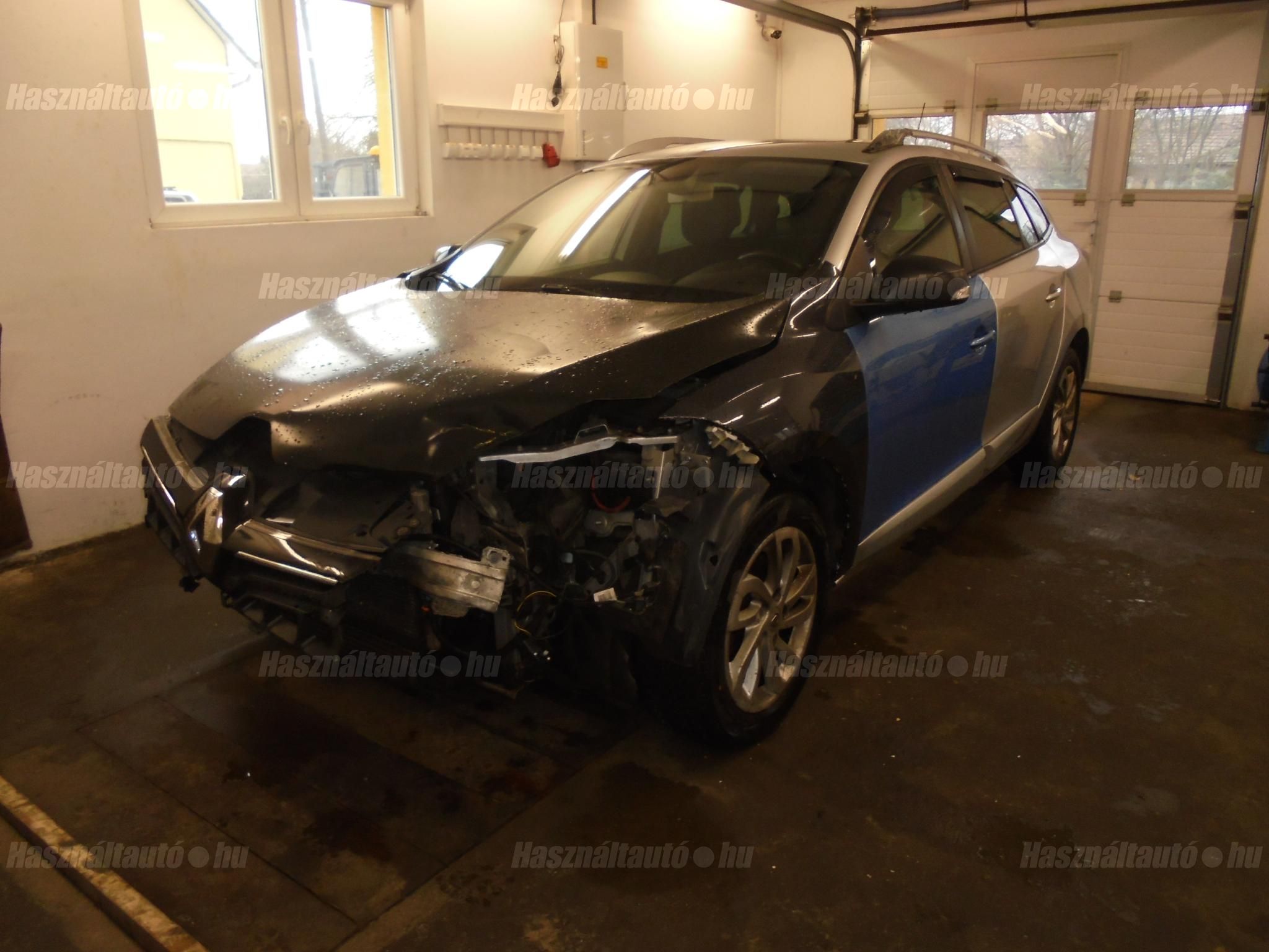 RENAULT MEGANE 2015 - 1