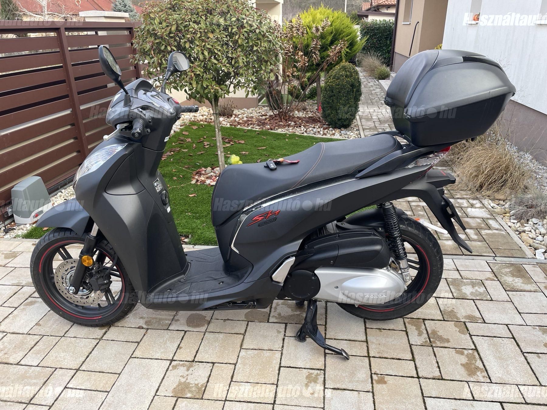HONDA SH 300 2018/7 - 1