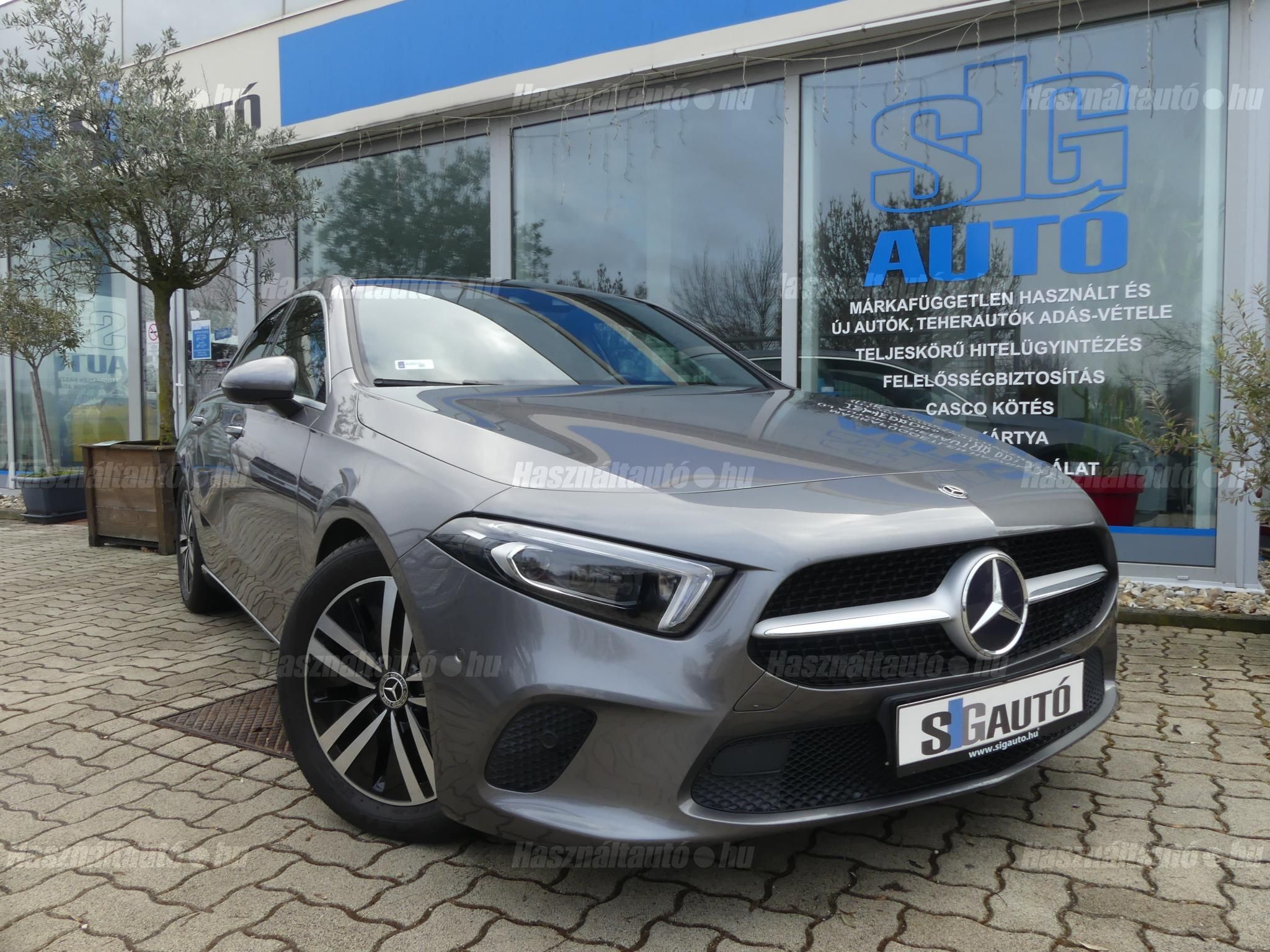 MERCEDES-BENZ A 200 2019/12 - 1