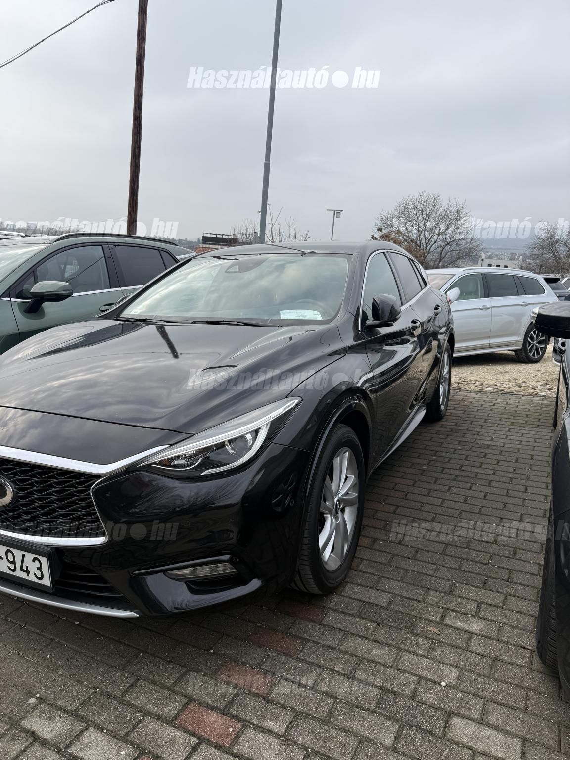 INFINITI Q30 2019/6 - 1