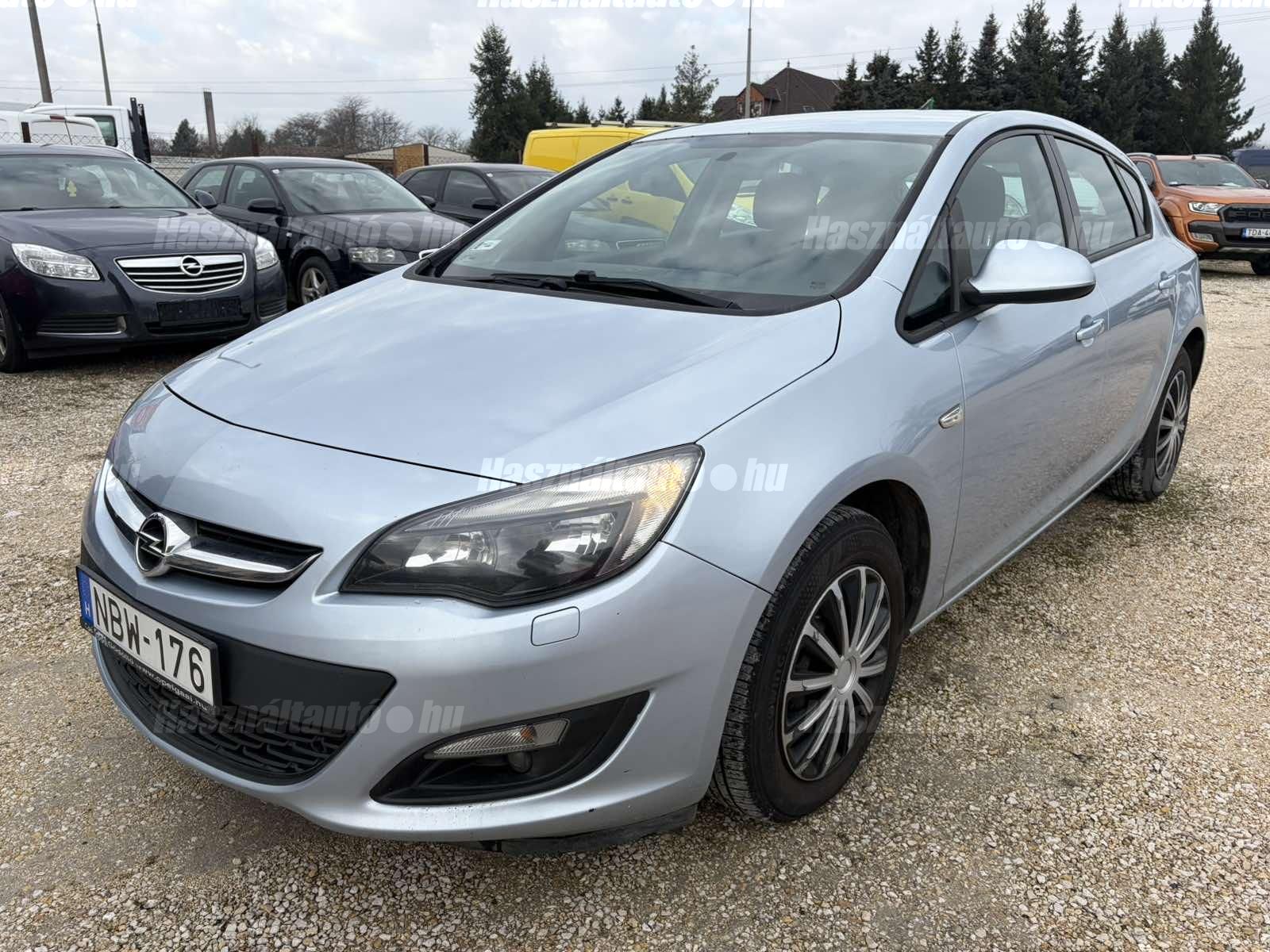 OPEL ASTRA J 2015/8 - 1