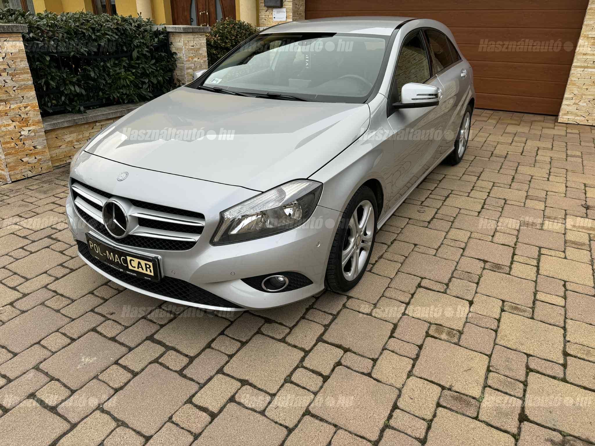 MERCEDES-BENZ A 180 2012/11 - 1