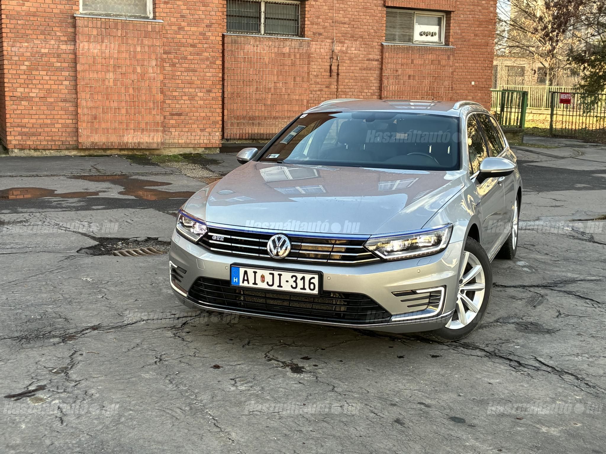 VOLKSWAGEN PASSAT 2016/10 - 1