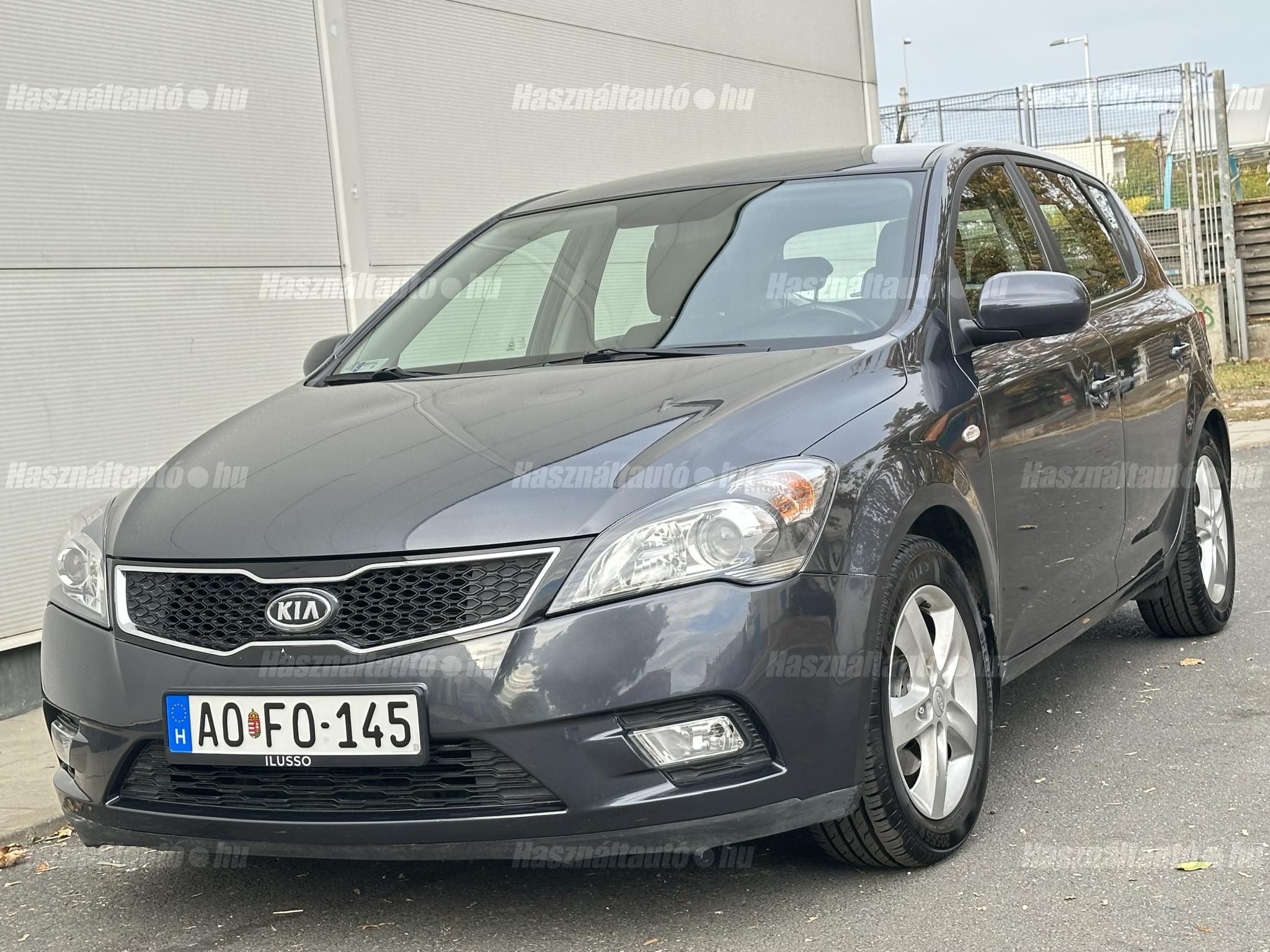 KIA CEE'D 2012/4 - 1