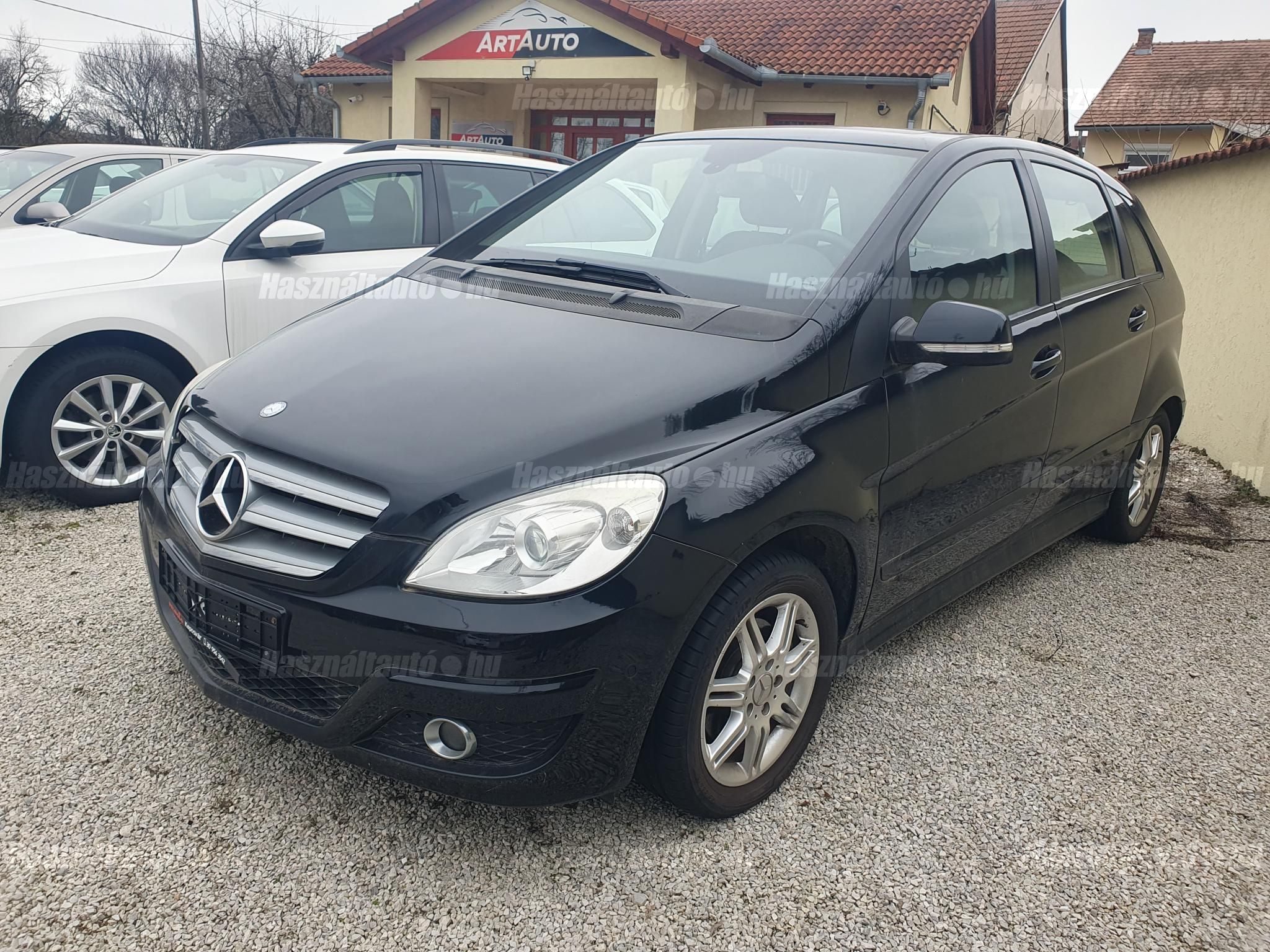 MERCEDES-BENZ B 200 2010/4 - 1