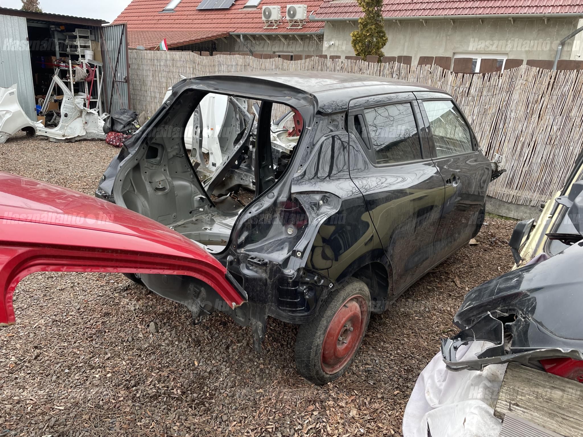 SUZUKI SWIFT 2020/12 - 1