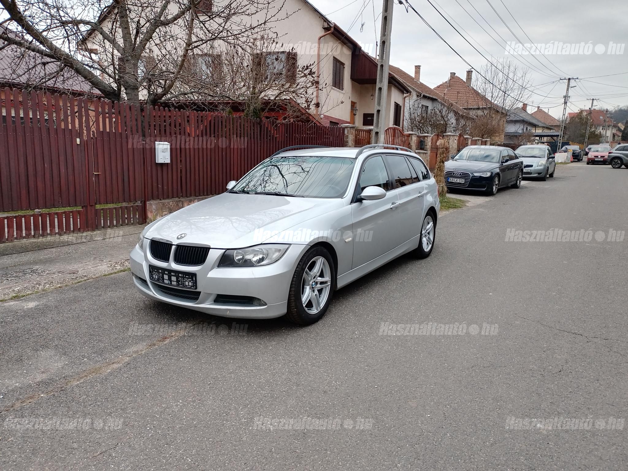 BMW 318 2008/11 - 1