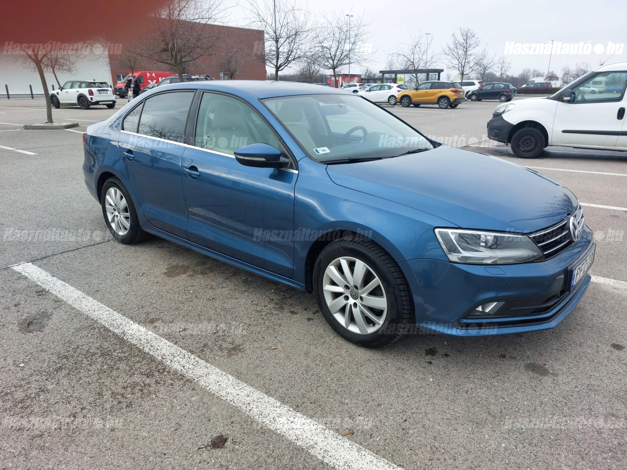 VOLKSWAGEN JETTA VI 2017/11 - 1