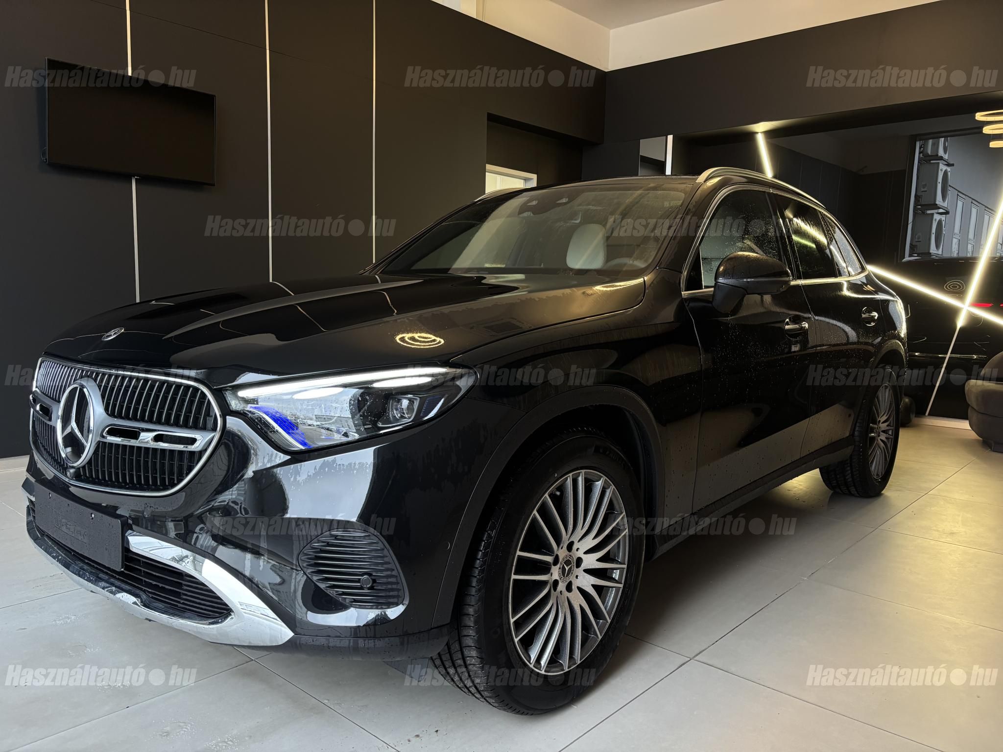 MERCEDES-BENZ GLC 220 2024/12 - 1