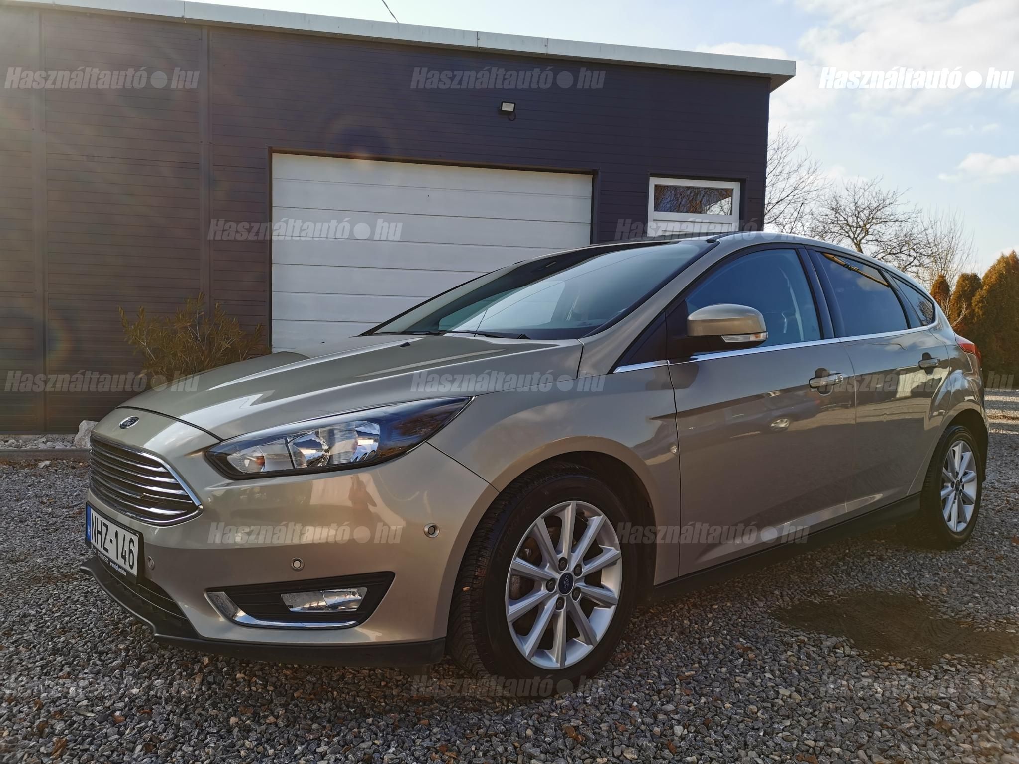 FORD FOCUS 2015/8 - 1