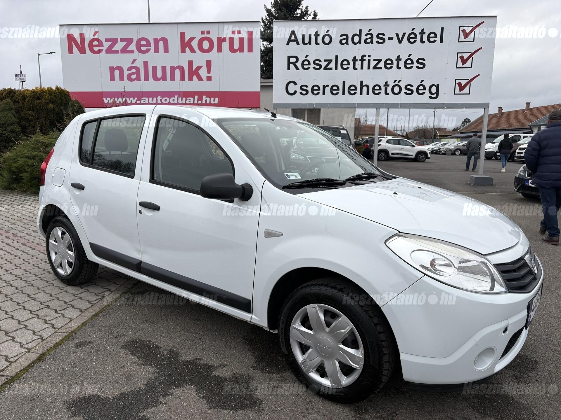 DACIA SANDERO 2009/3 - 1