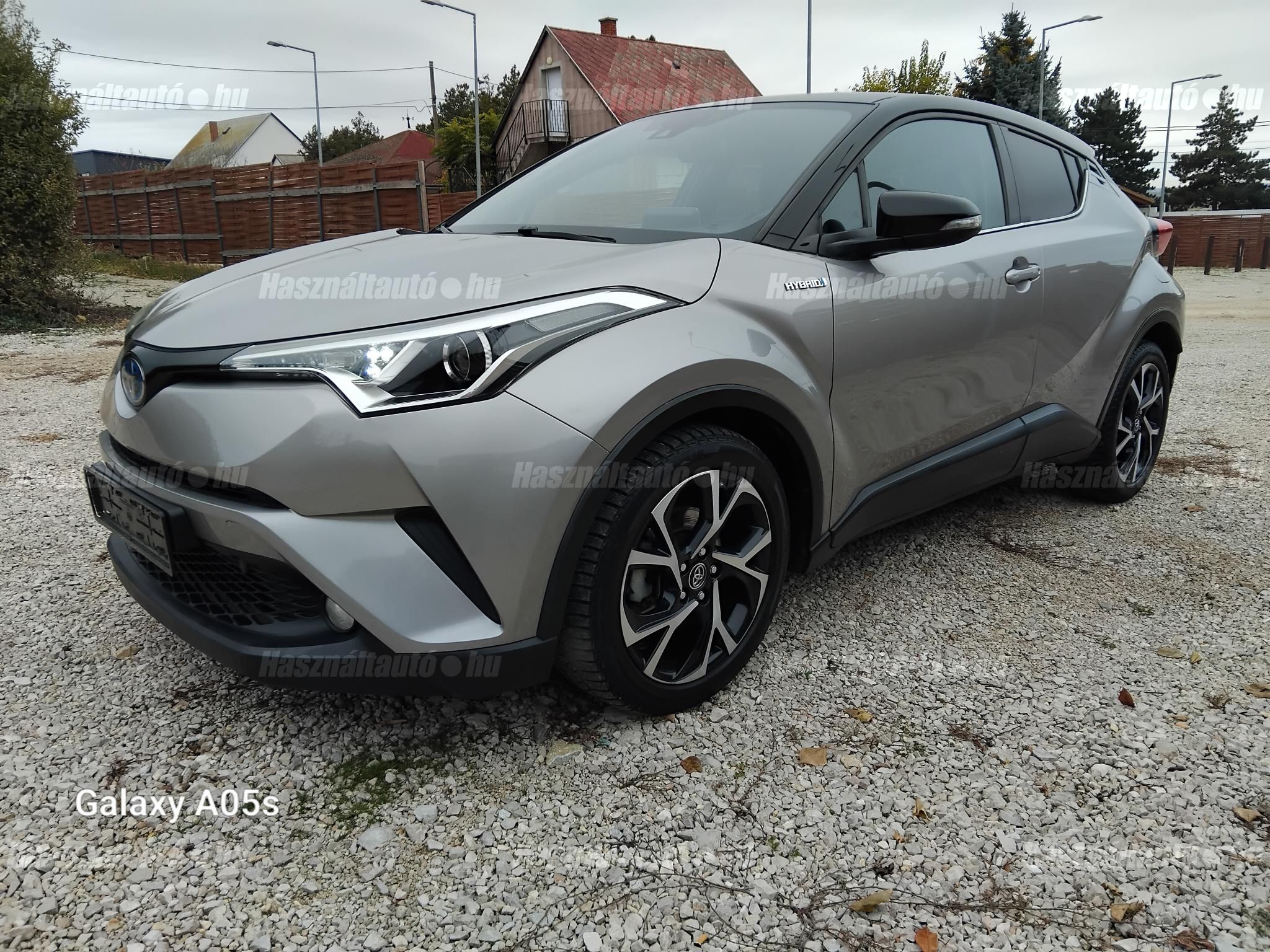 TOYOTA C-HR 2018/7 - 1