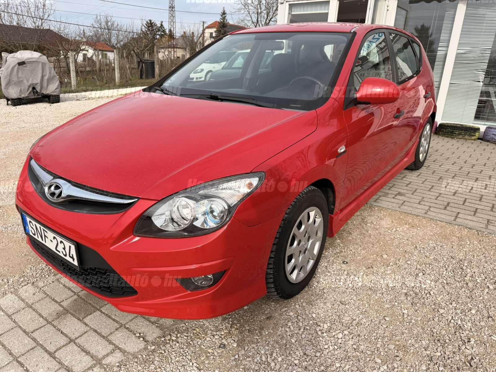 HYUNDAI I30 2009/10 - 1
