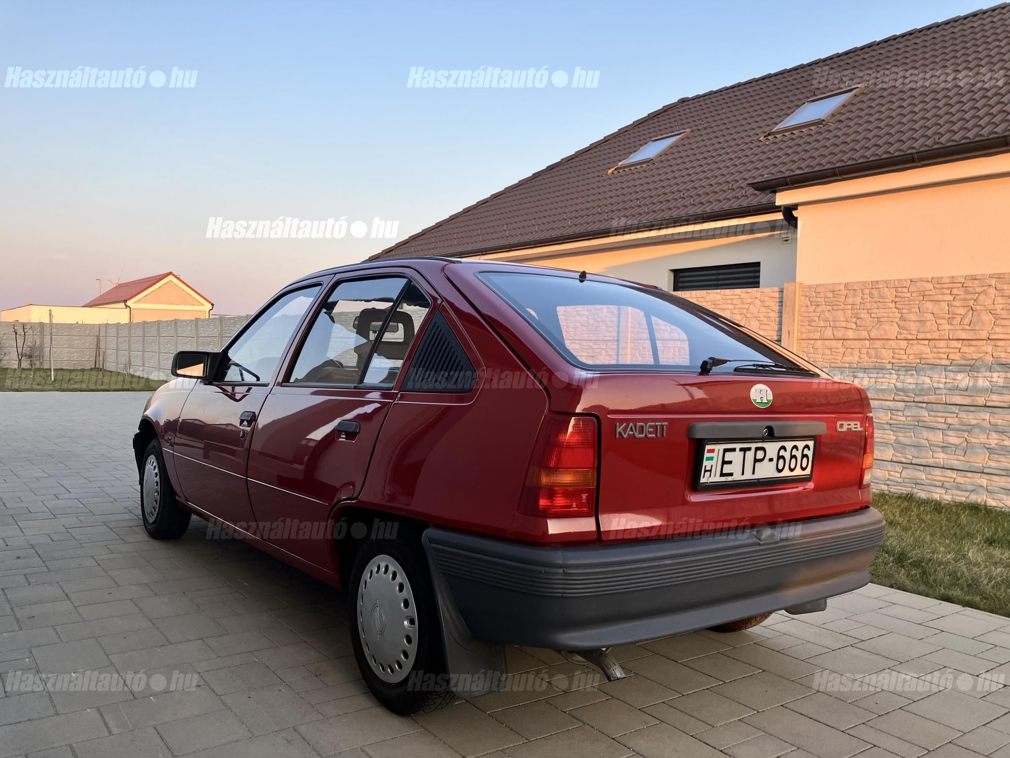 OPEL KADETT 1988/11 - 1