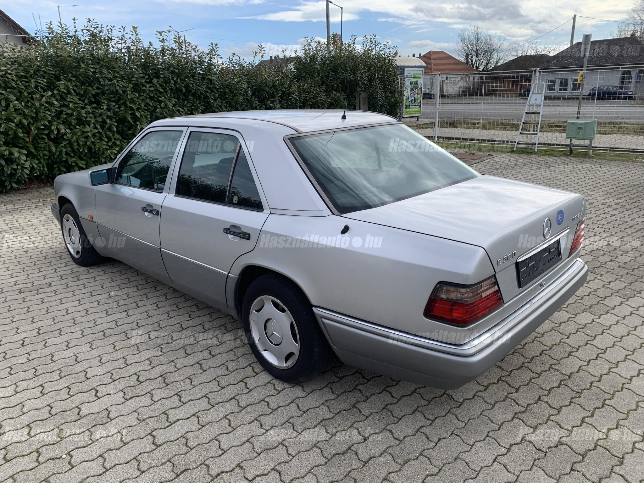 MERCEDES-BENZ E 300 1994/1 - 1