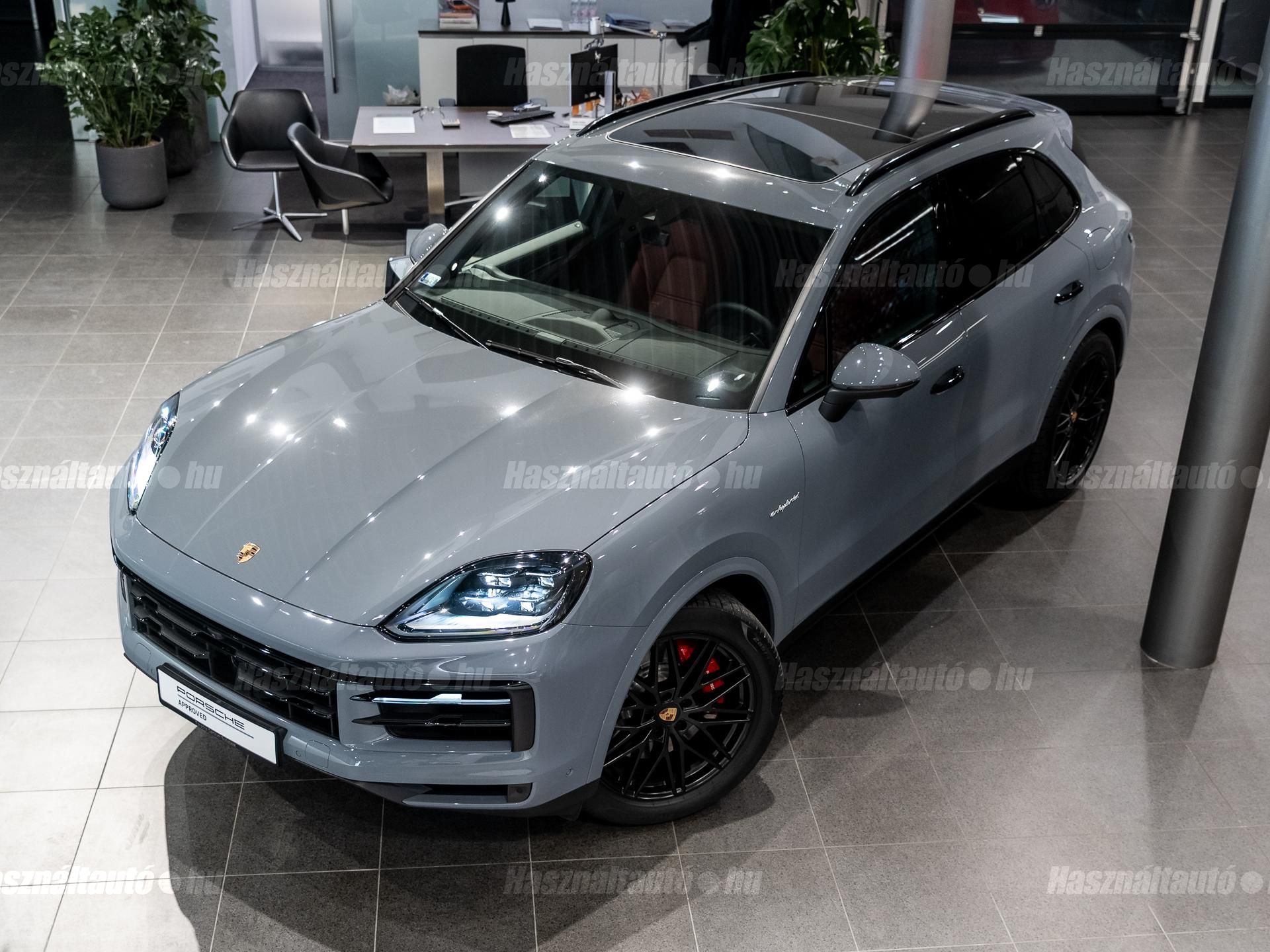 PORSCHE CAYENNE 2025 - 1
