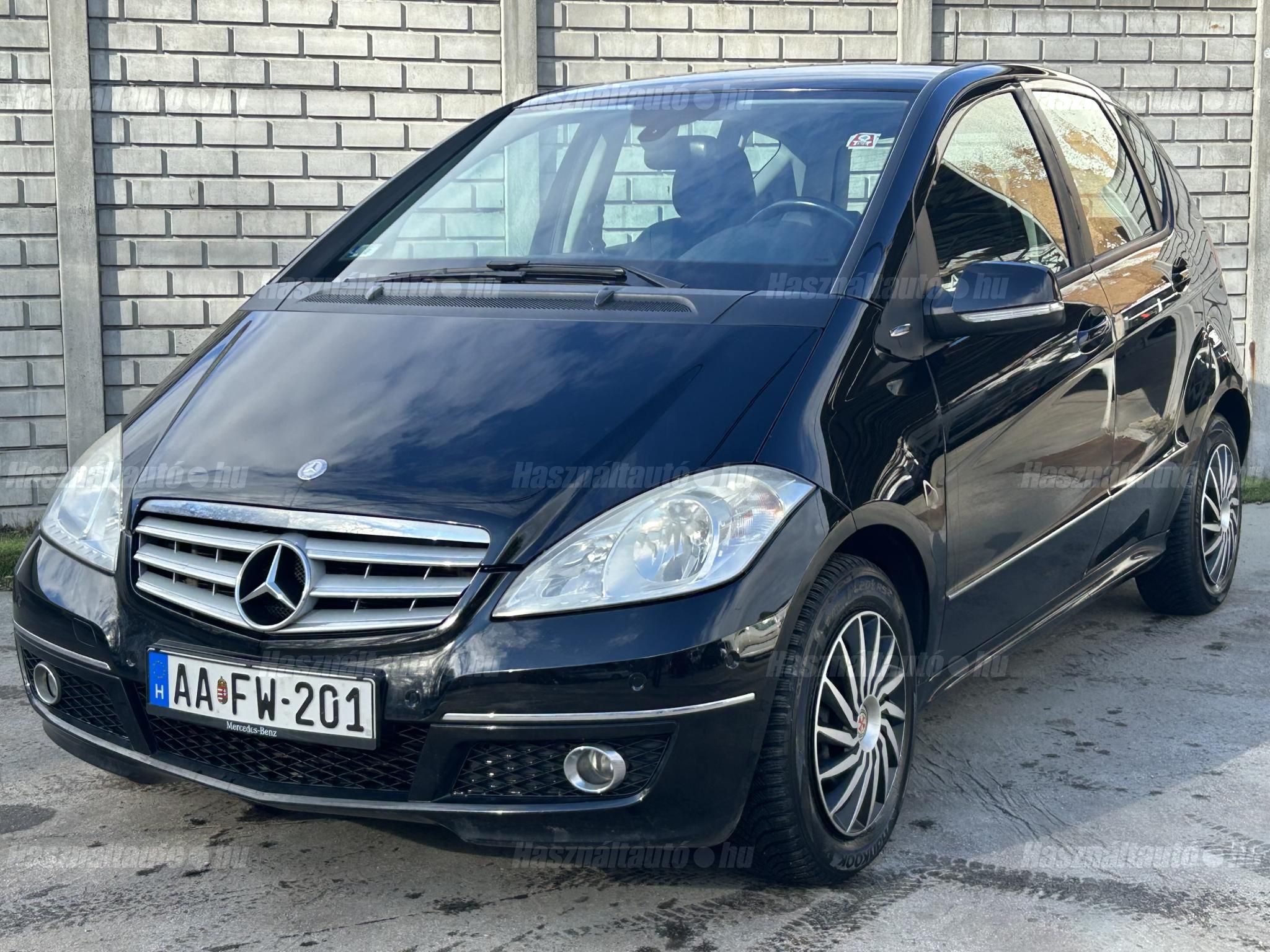 MERCEDES-BENZ A 180 2010/4 - 1