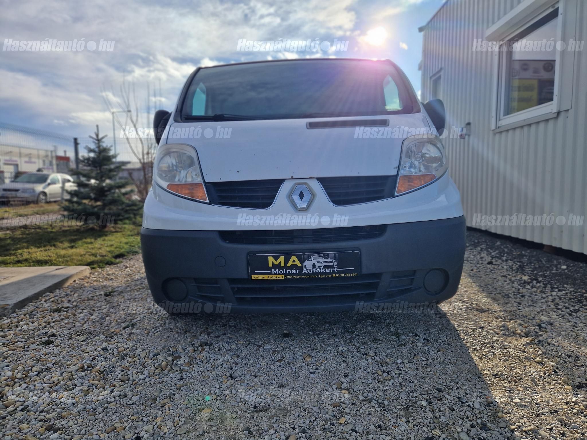 RENAULT TRAFIC 2006/12 - 1