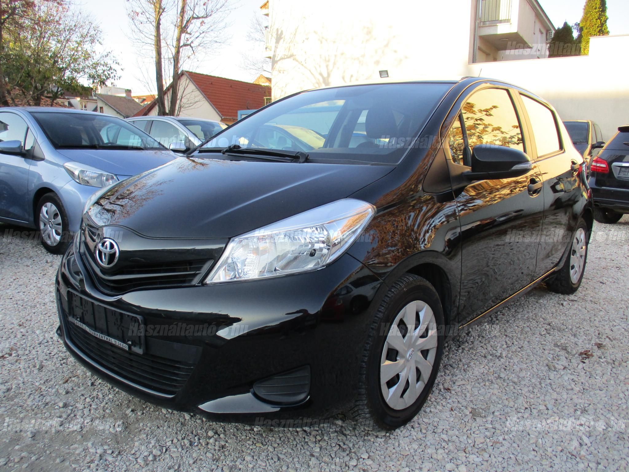 TOYOTA YARIS 2012/6 - 1
