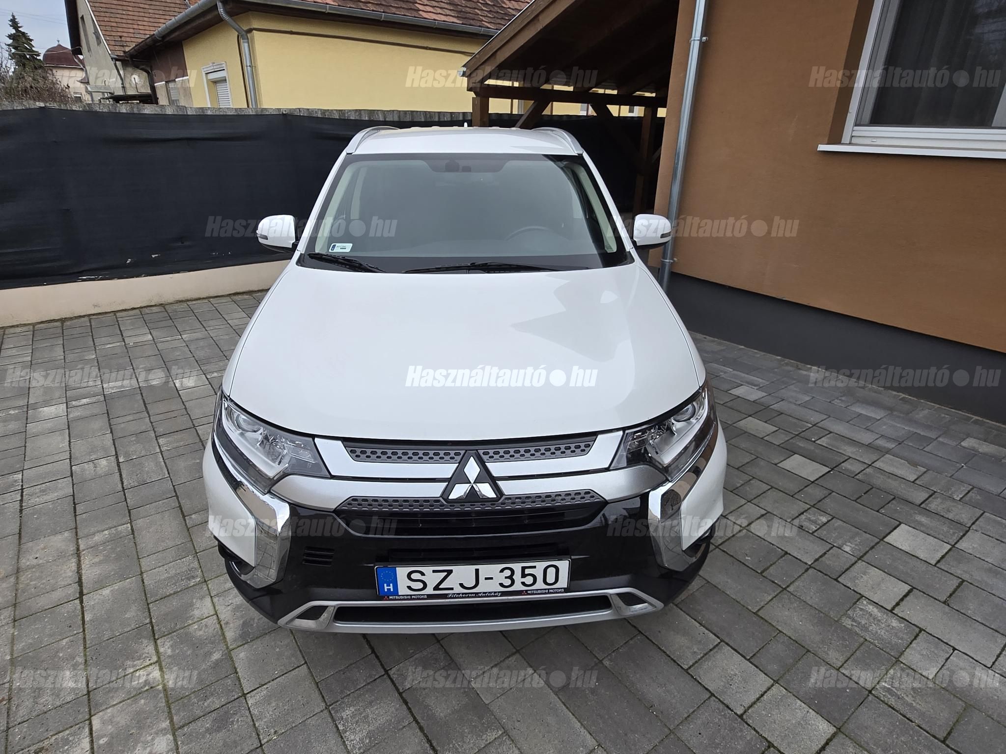 MITSUBISHI OUTLANDER 2021/11 - 1