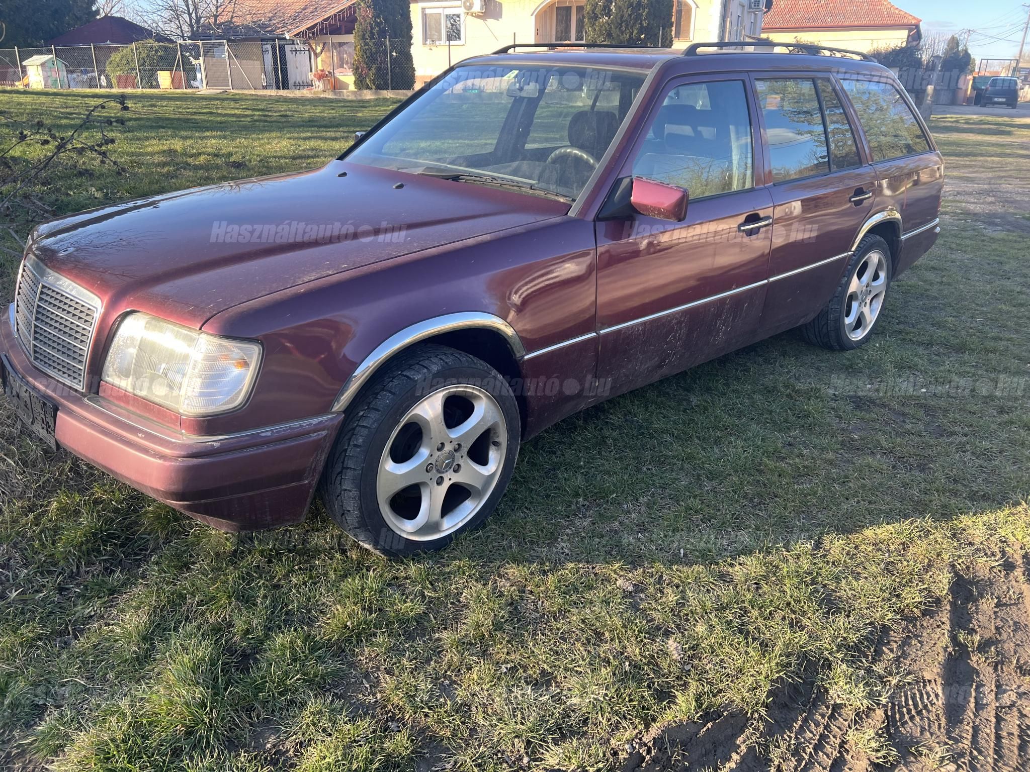 MERCEDES-BENZ 250 1985 - 1