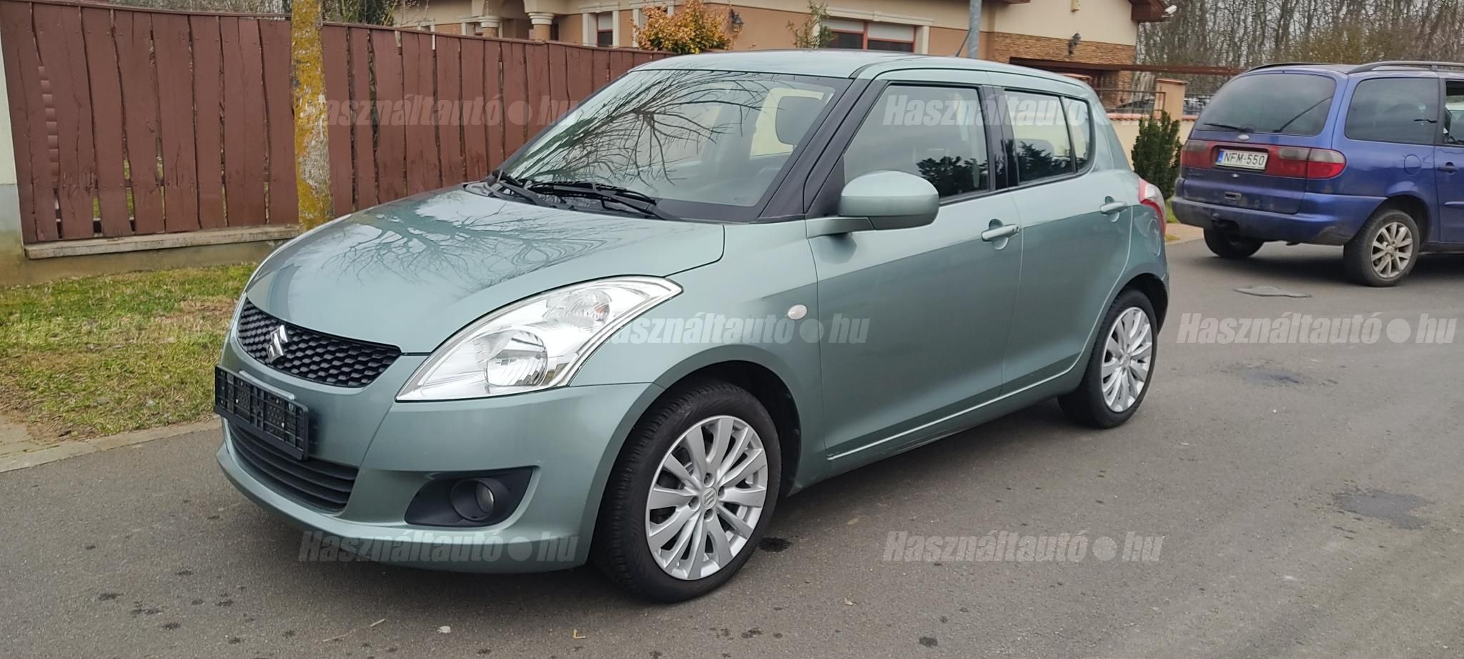 SUZUKI SWIFT 2010/8 - 1