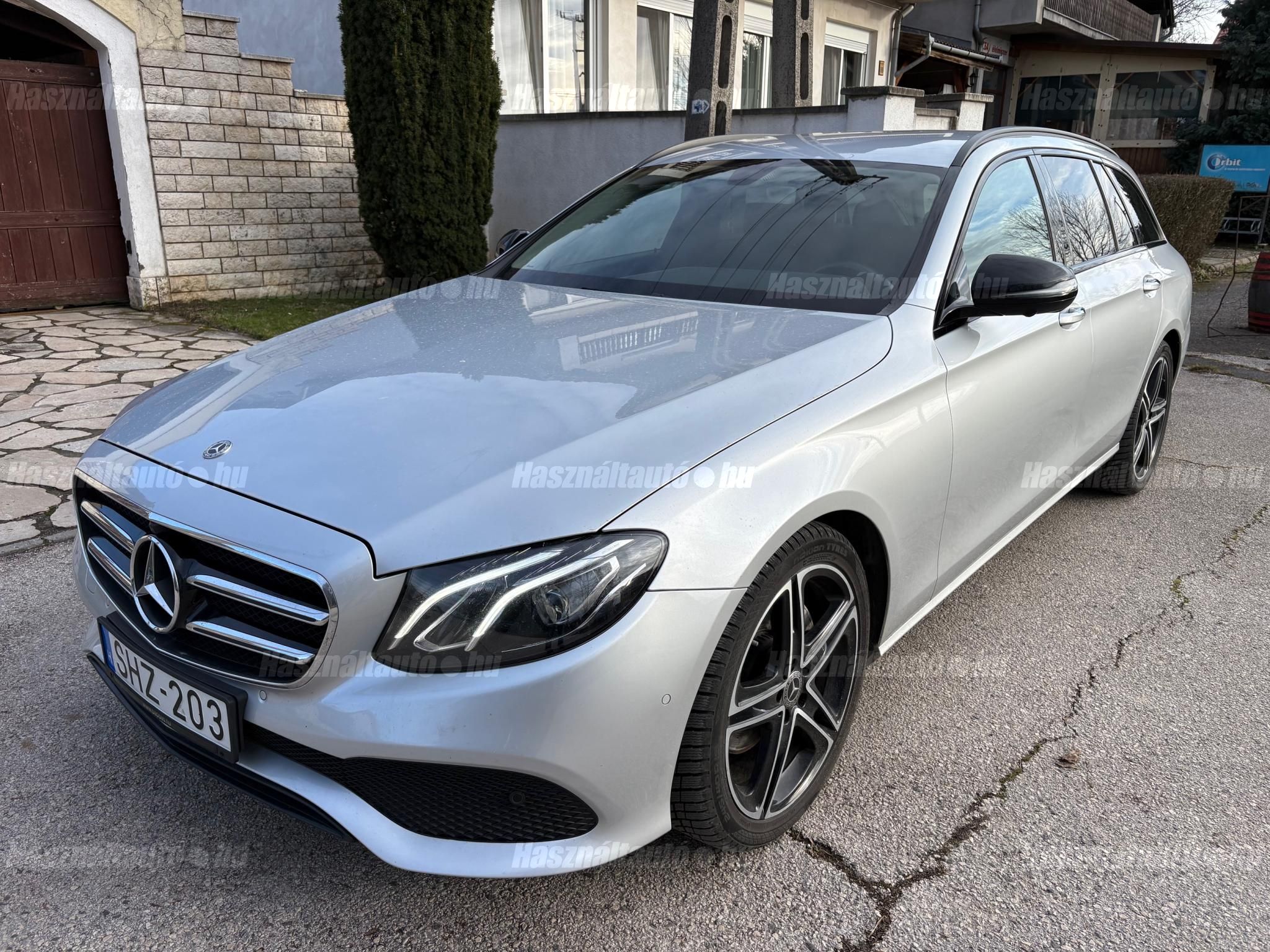 MERCEDES-BENZ E 200 2020/10 - 1
